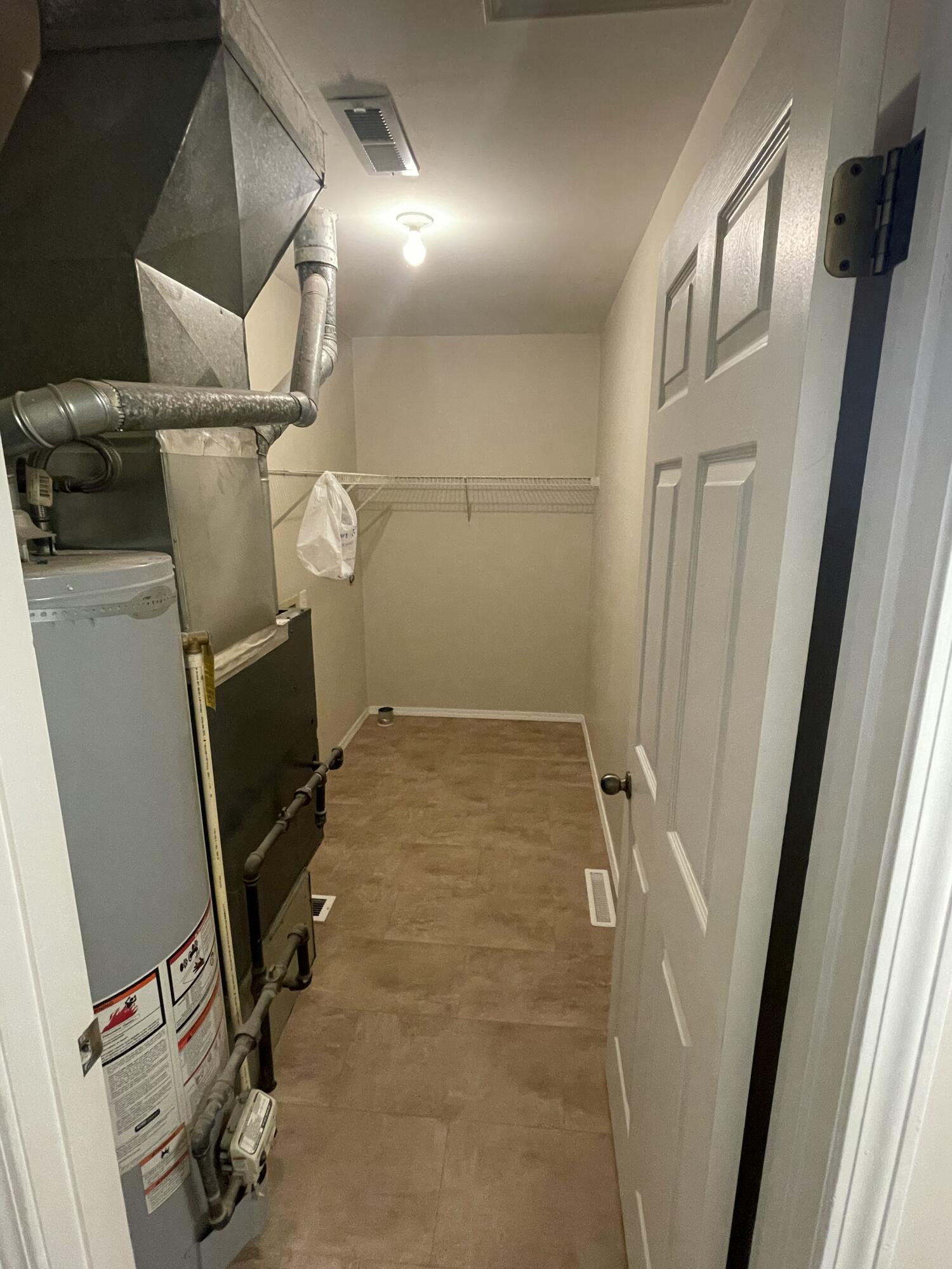 435-437 East Arrowhead Street Property Photo 20