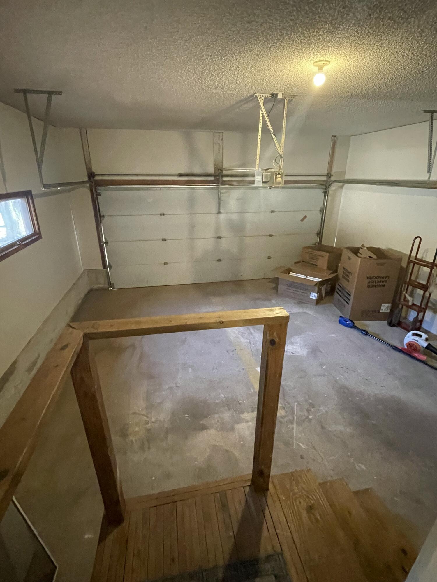 435-437 East Arrowhead Street Property Photo 22