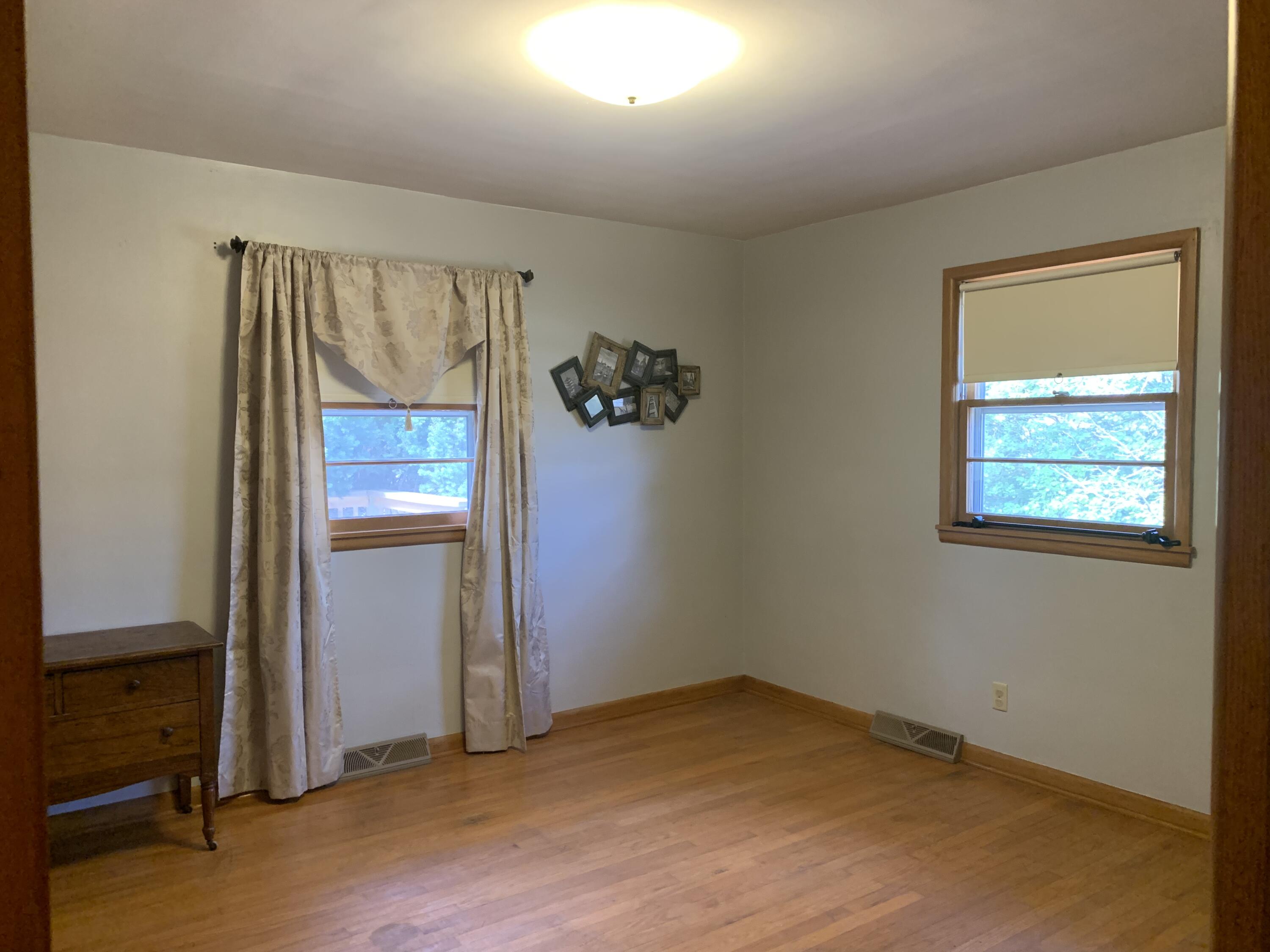 2733 East Glenwood Street Property Photo 13