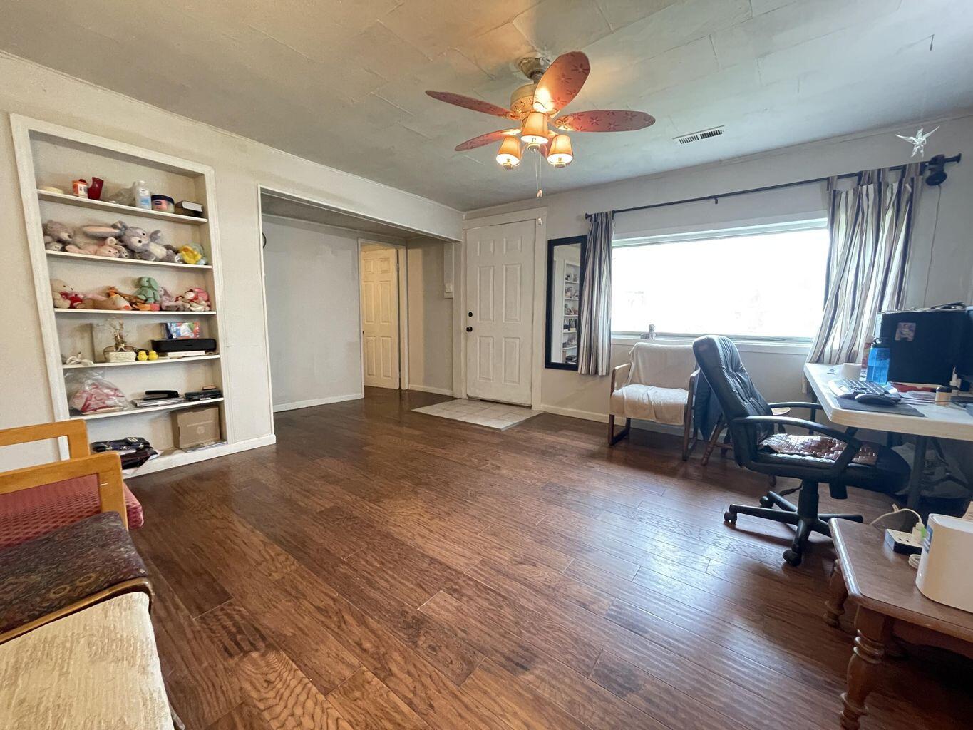 3211 West Madison Street Property Photo 5