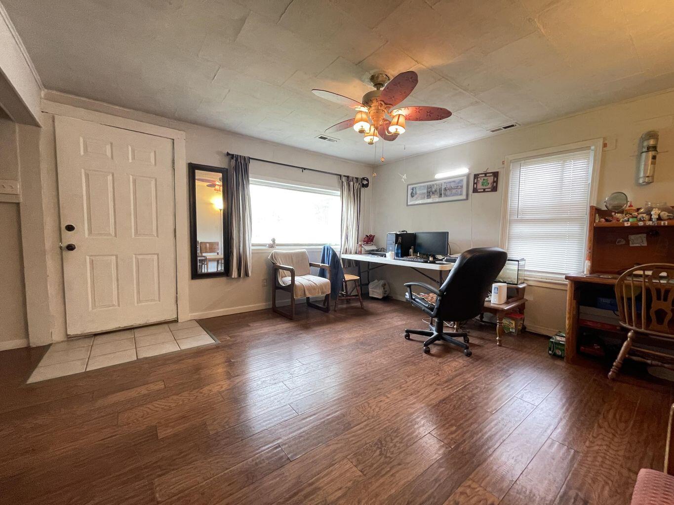3211 West Madison Street Property Photo 6