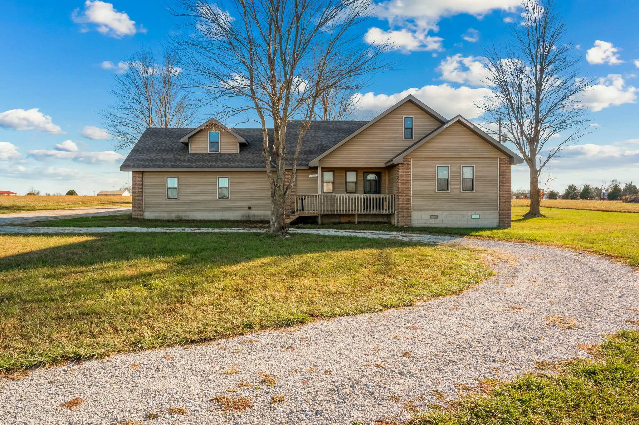 1338 Highway U Property Photo 3