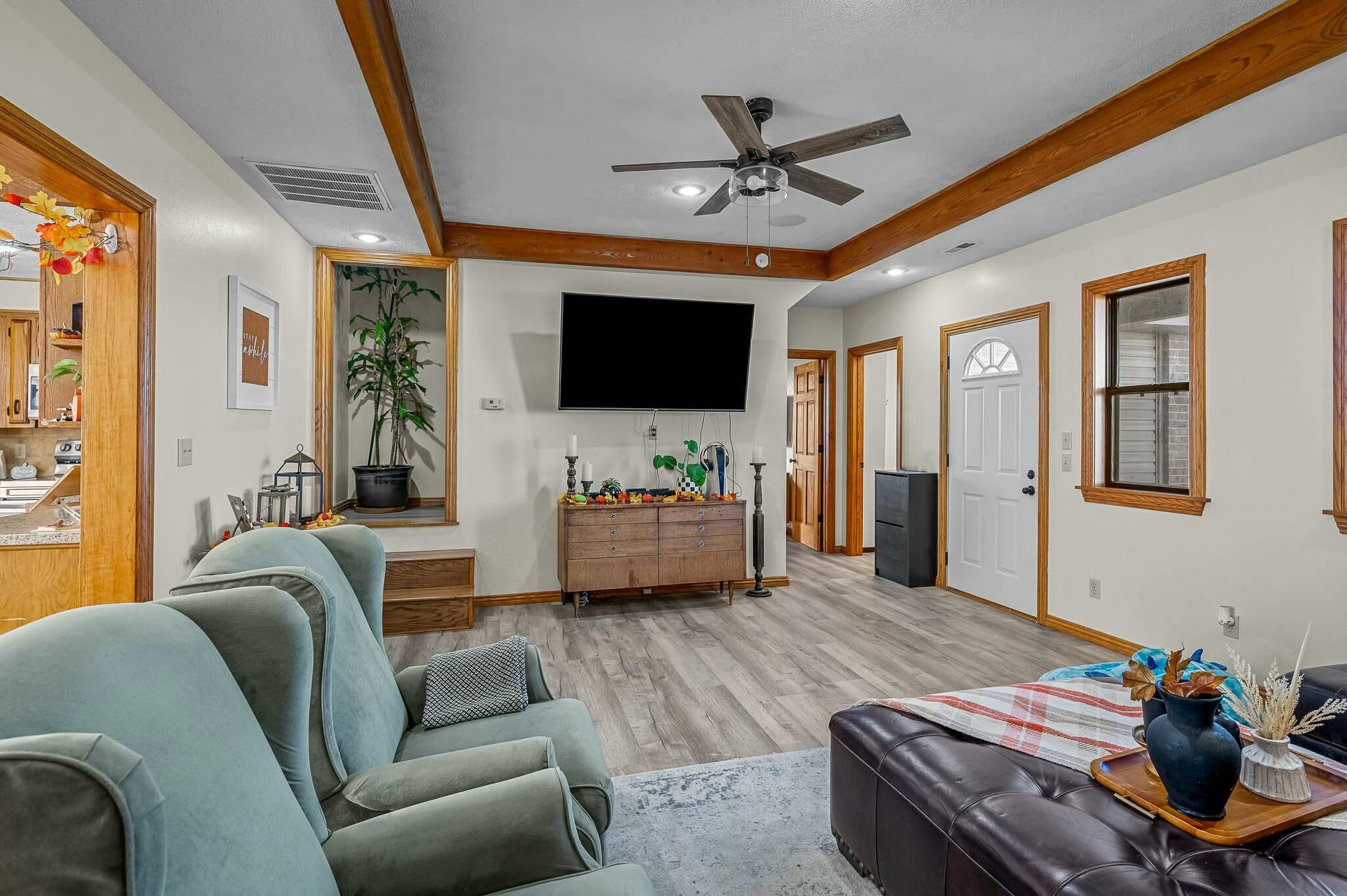 1338 Highway U Property Photo 5