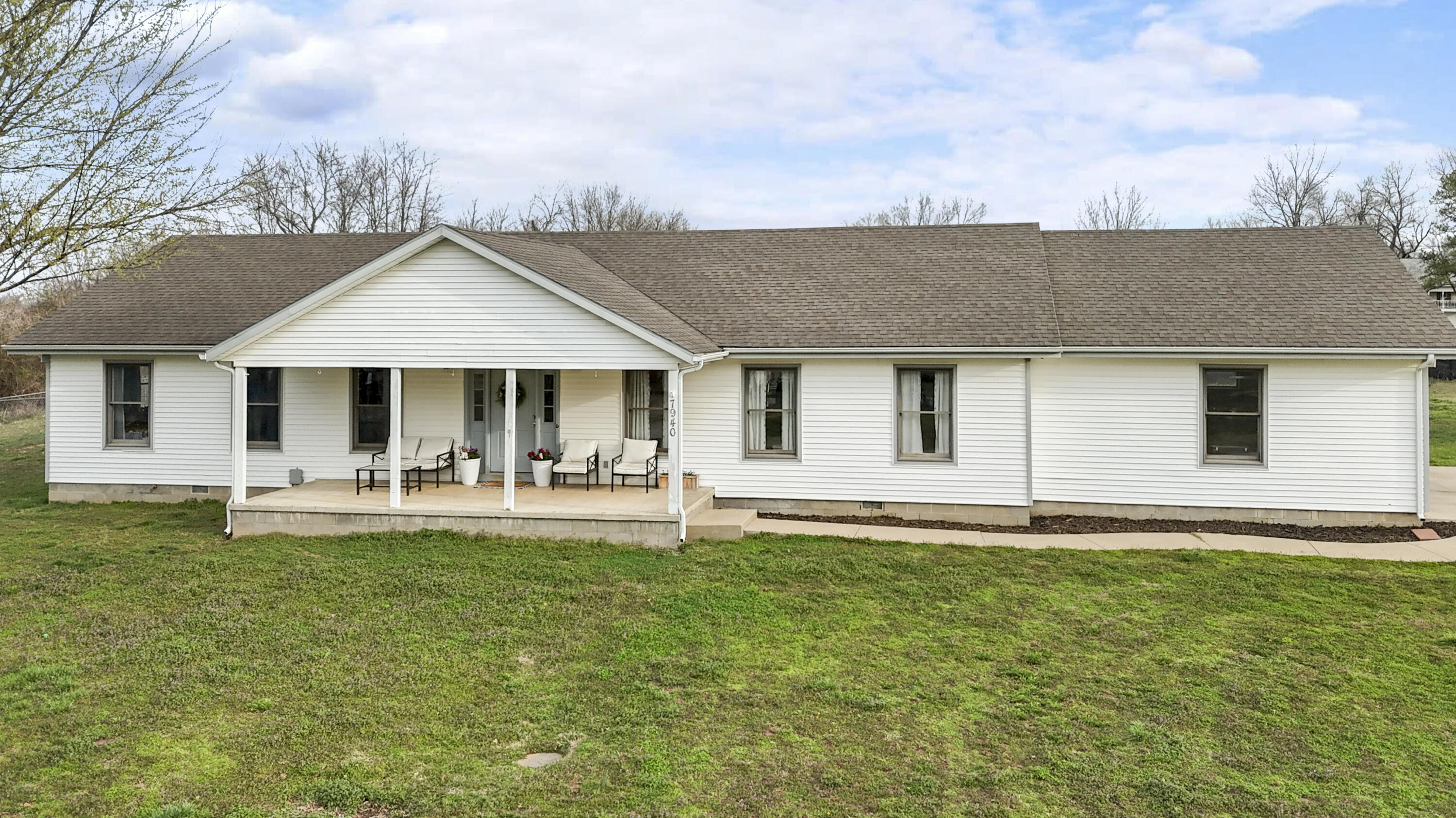 7940 Locust Street Property Photo 2