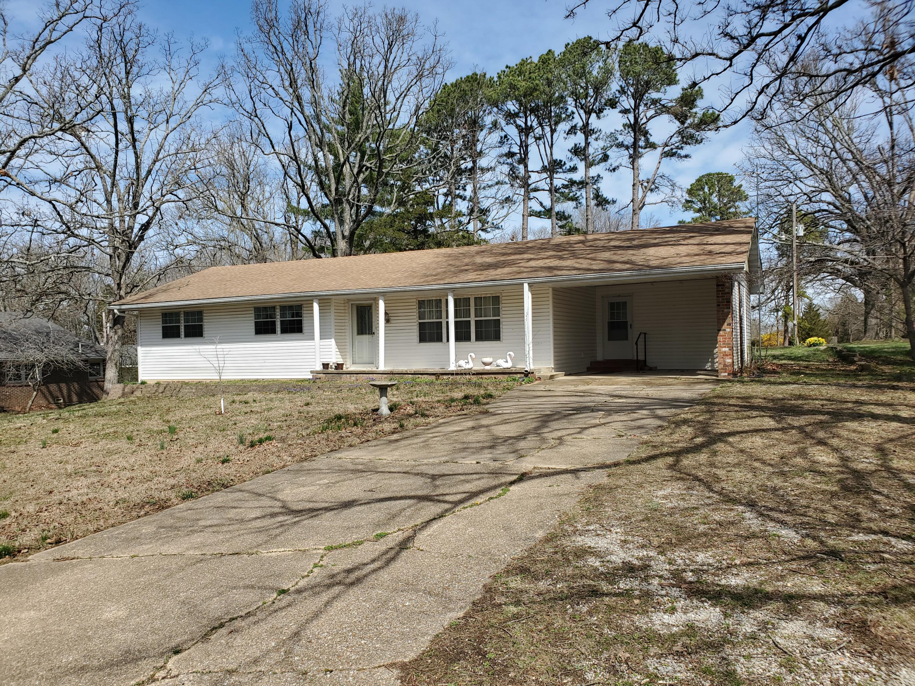 528 Dogwood Lane Property Photo 2