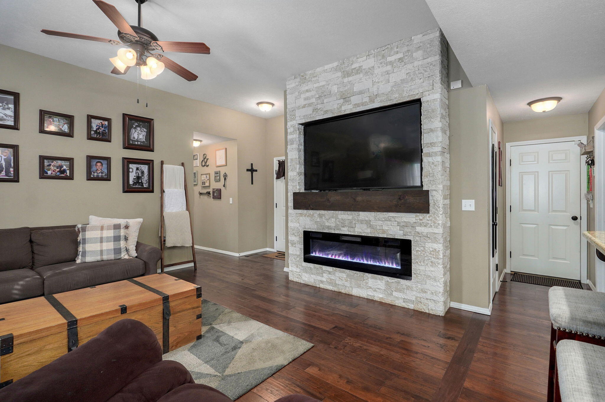 2023 South Fisk Avenue Property Photo 6