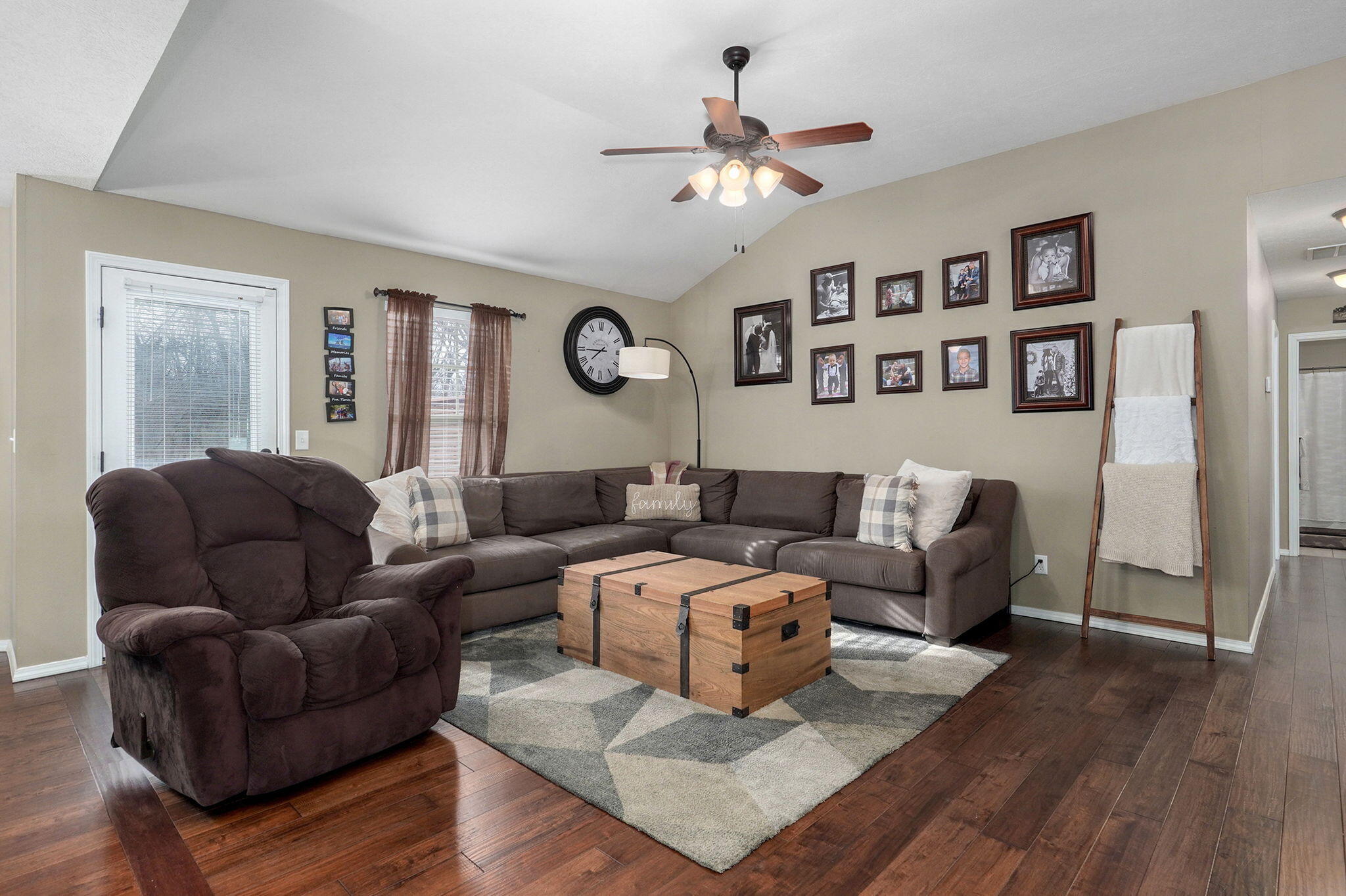 2023 South Fisk Avenue Property Photo 8