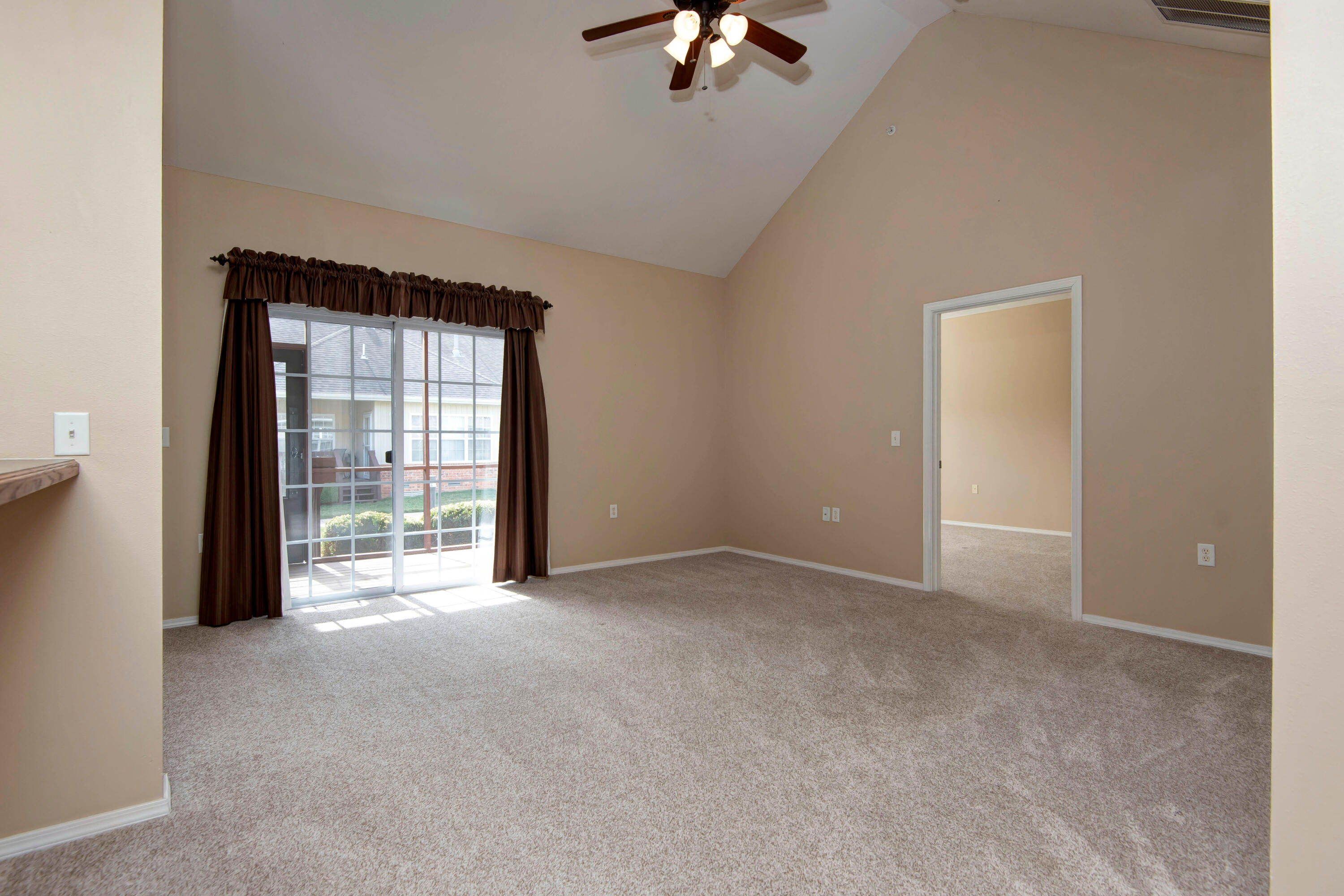 1392 North Sandy Creek Circle Property Photo 5