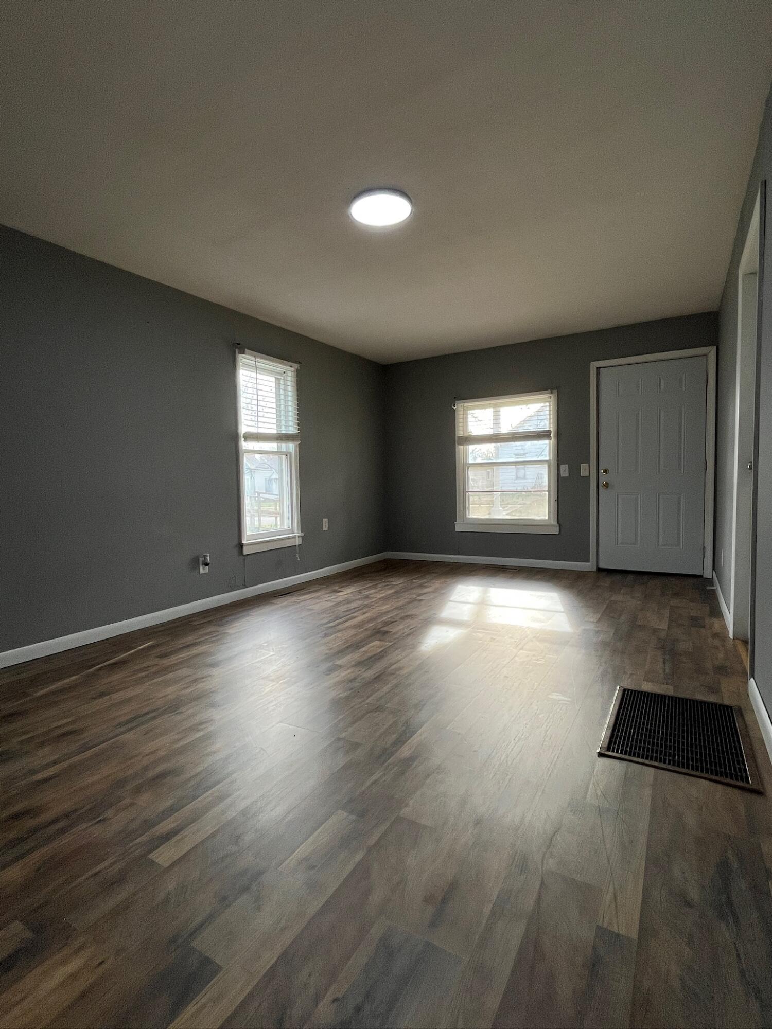 112 South Western Avenue Property Photo 3