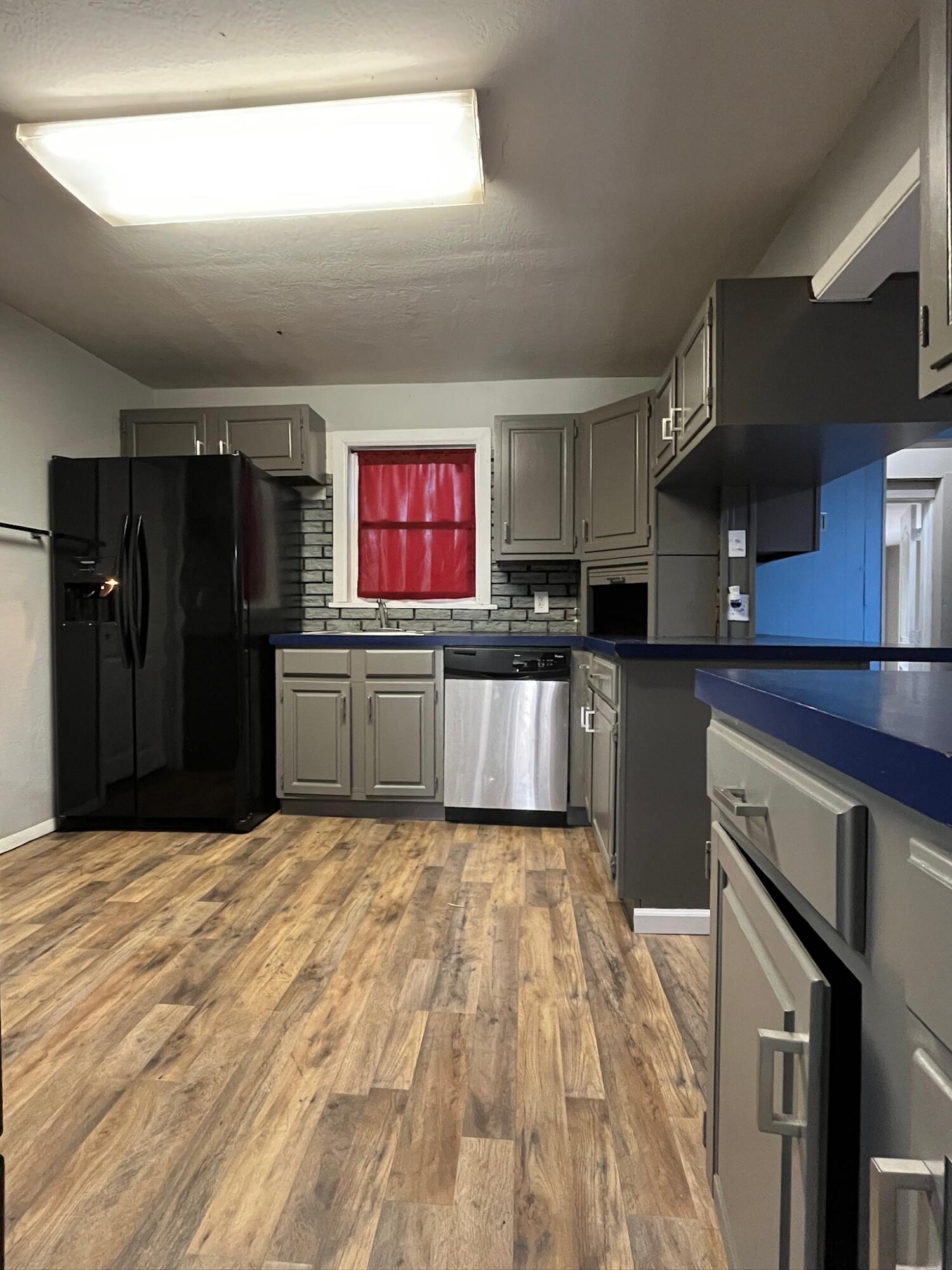 112 South Western Avenue Property Photo 5