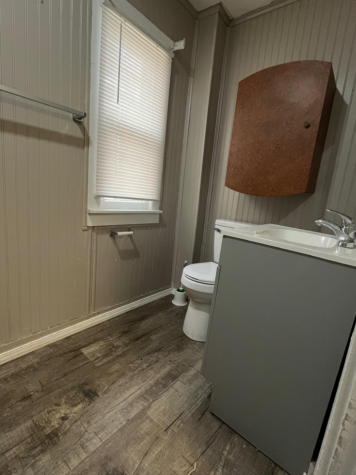 112 South Western Avenue Property Photo 10