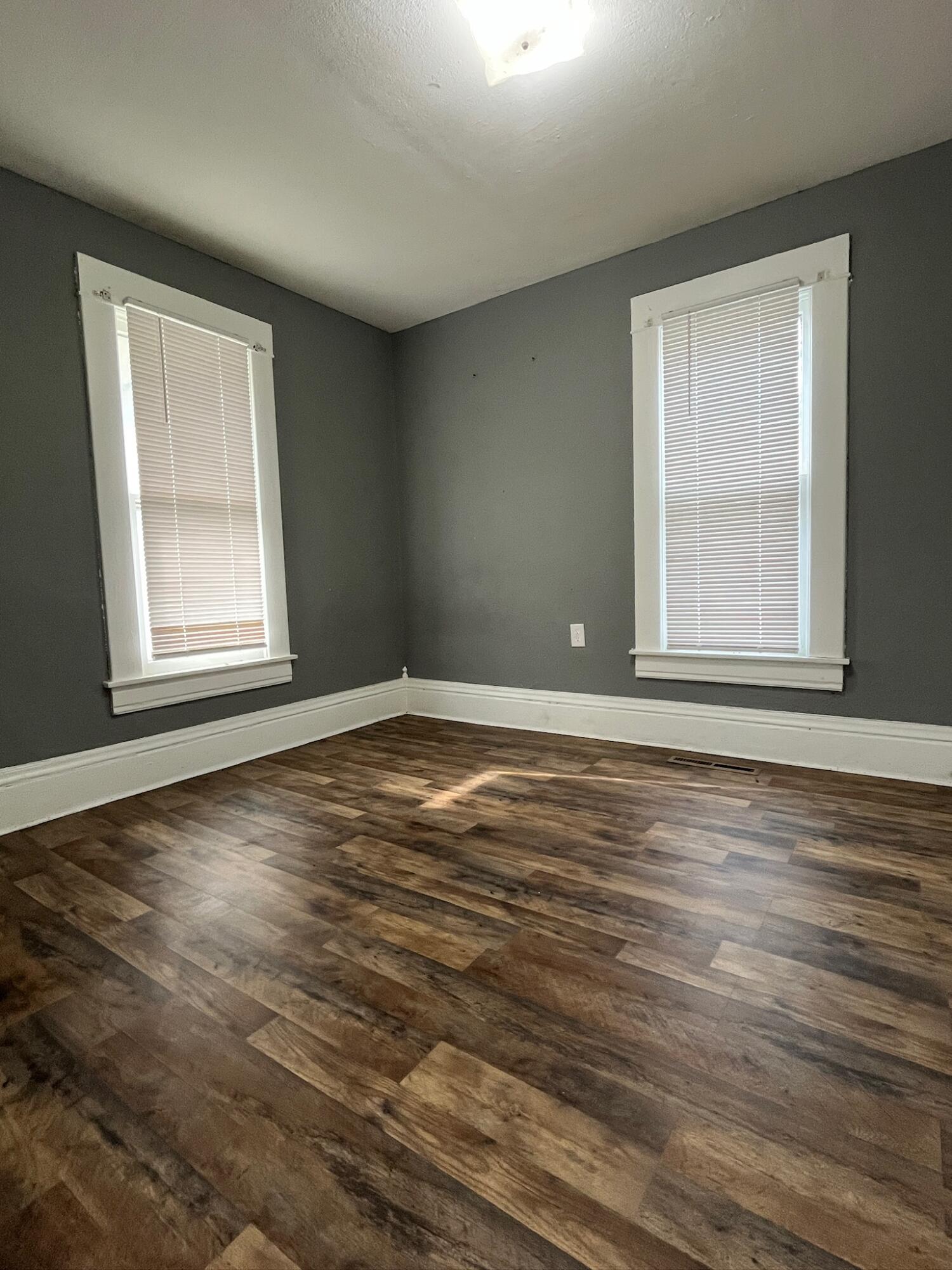 112 South Western Avenue Property Photo 16