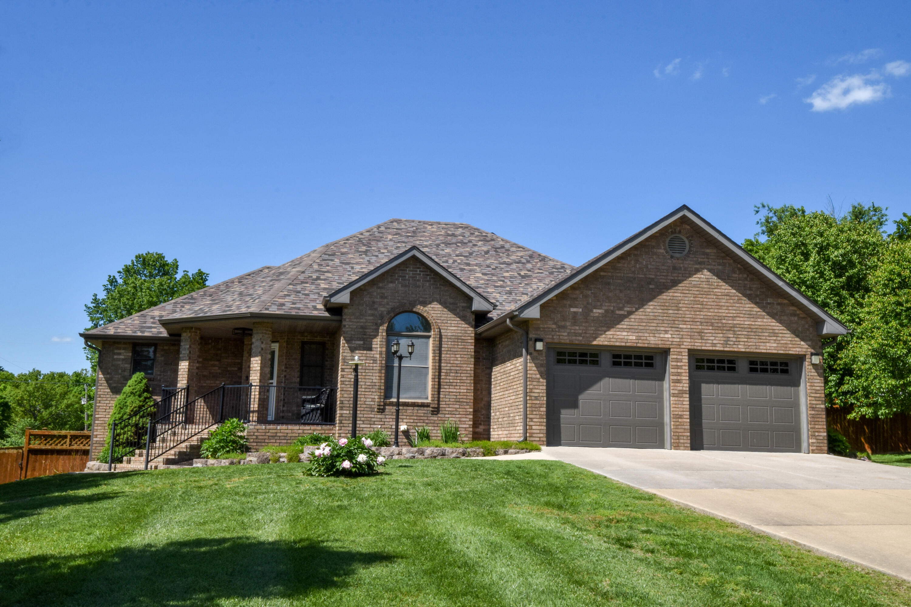 419 Meadowview Drive Property Photo