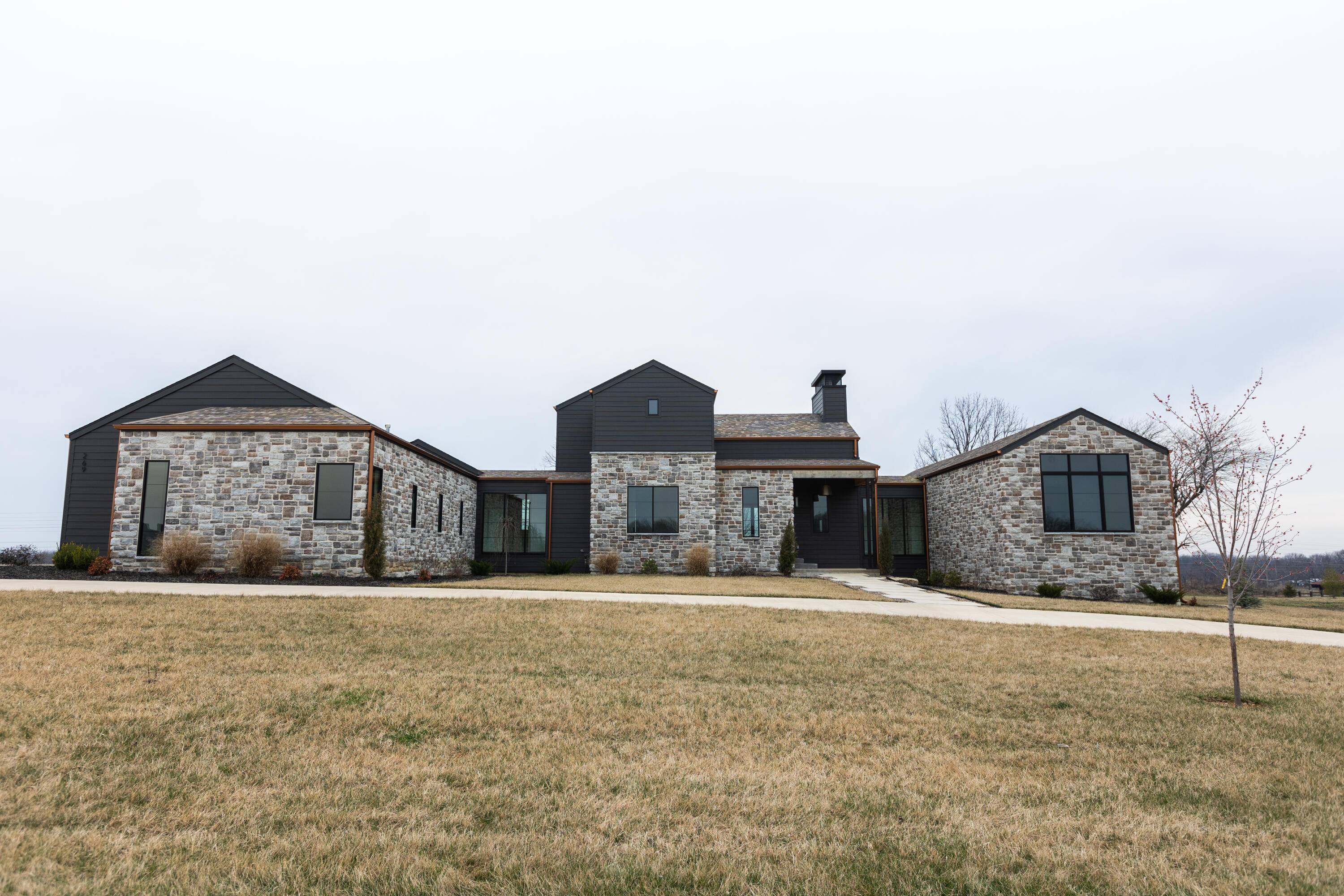 269 East Wisteria Lane Property Photo