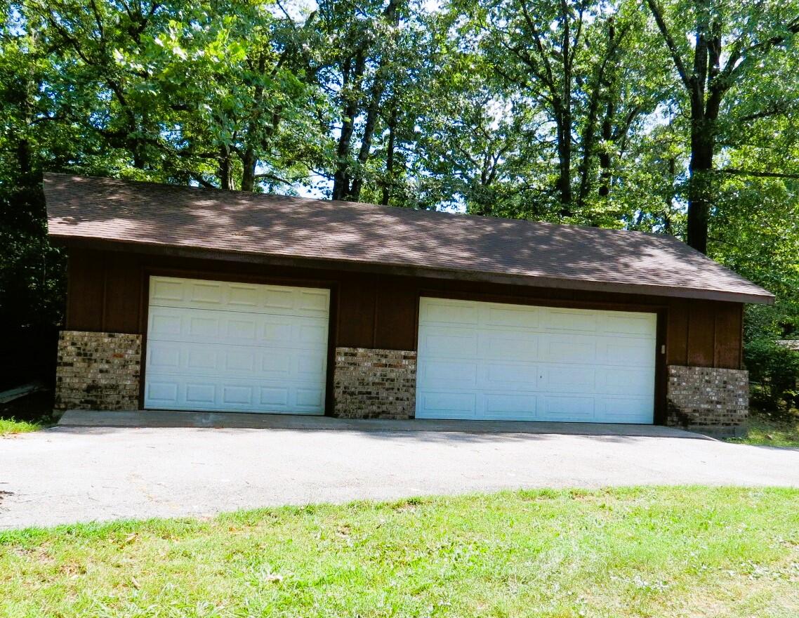 21866 Oak Ridge Drive Property Photo 4