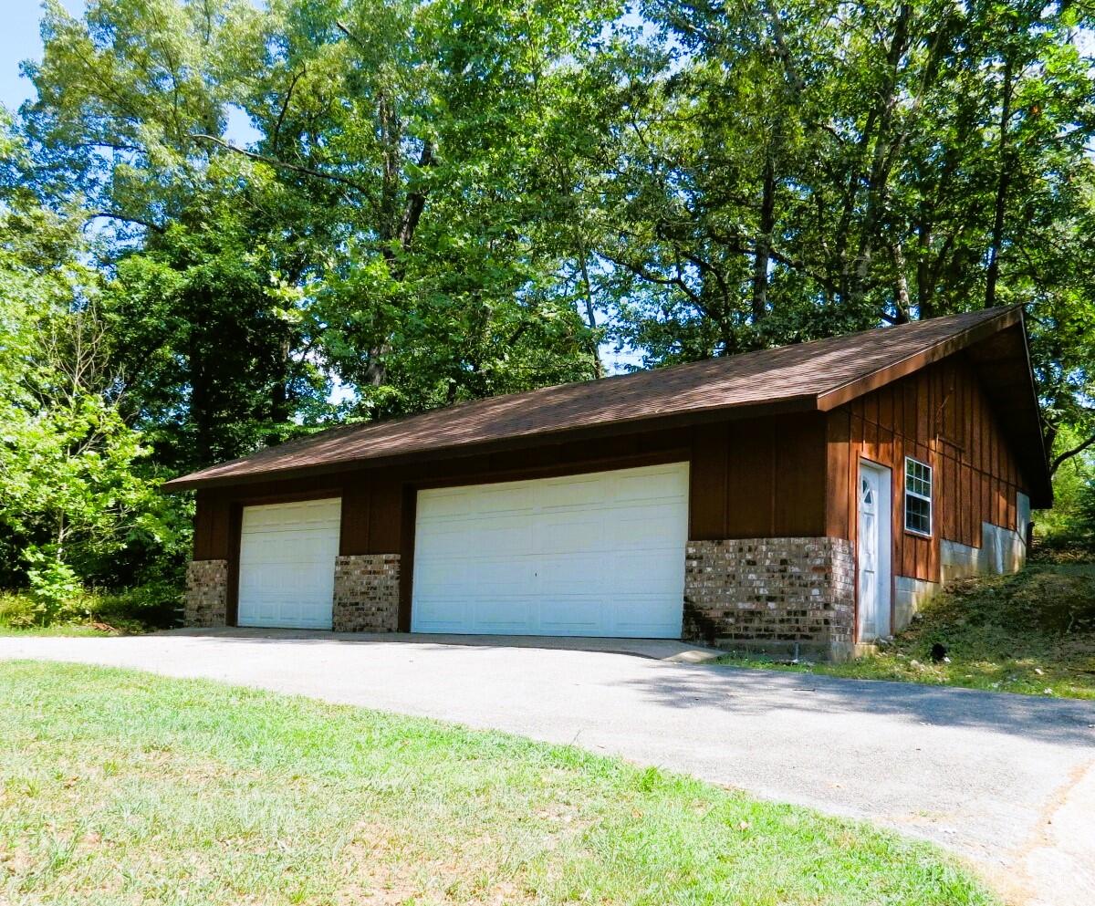 21866 Oak Ridge Drive Property Photo 5