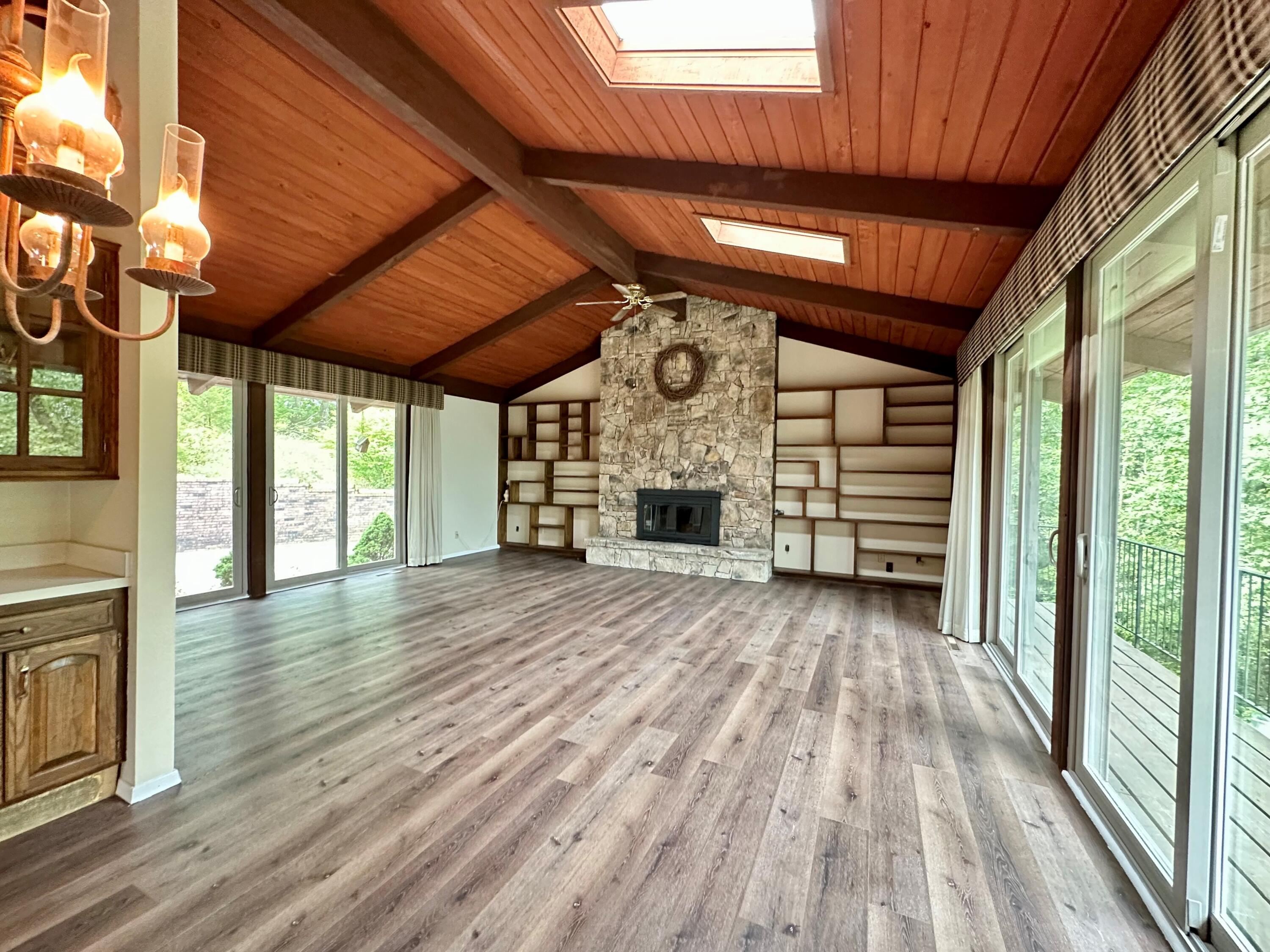 21866 Oak Ridge Drive Property Photo 12