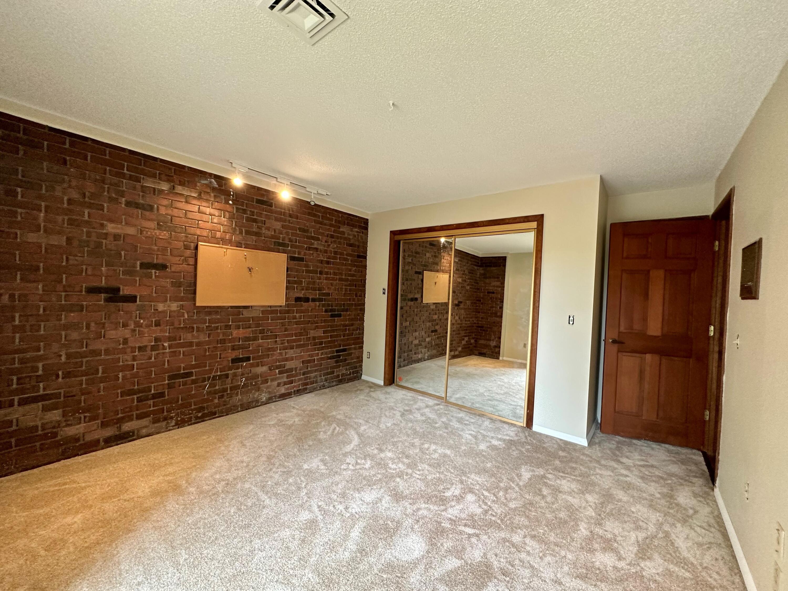 21866 Oak Ridge Drive Property Photo 22