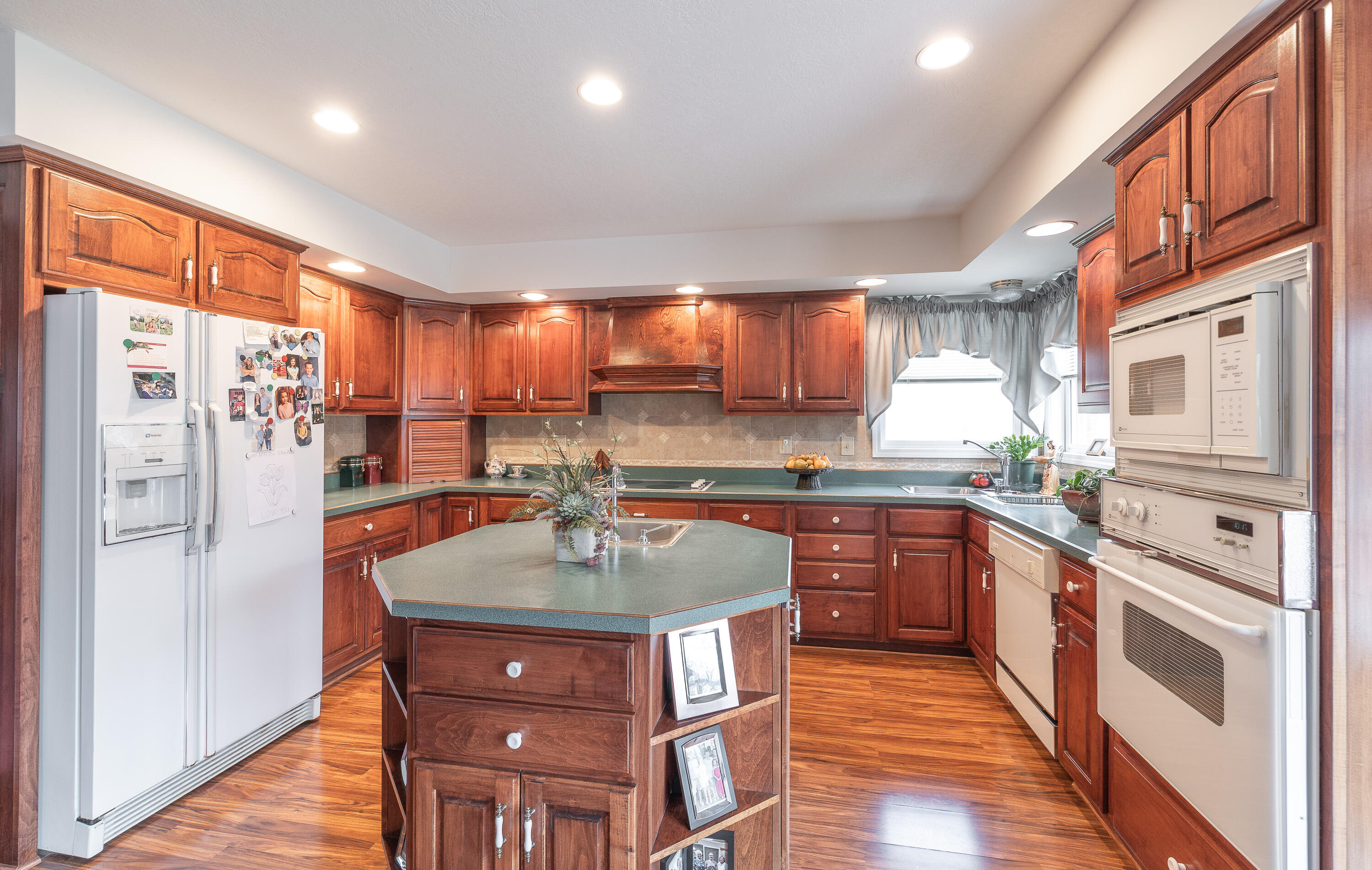11175 Highway 68 Property Photo 27