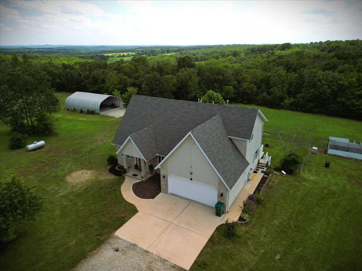 947-c Highway Ad Property Photo