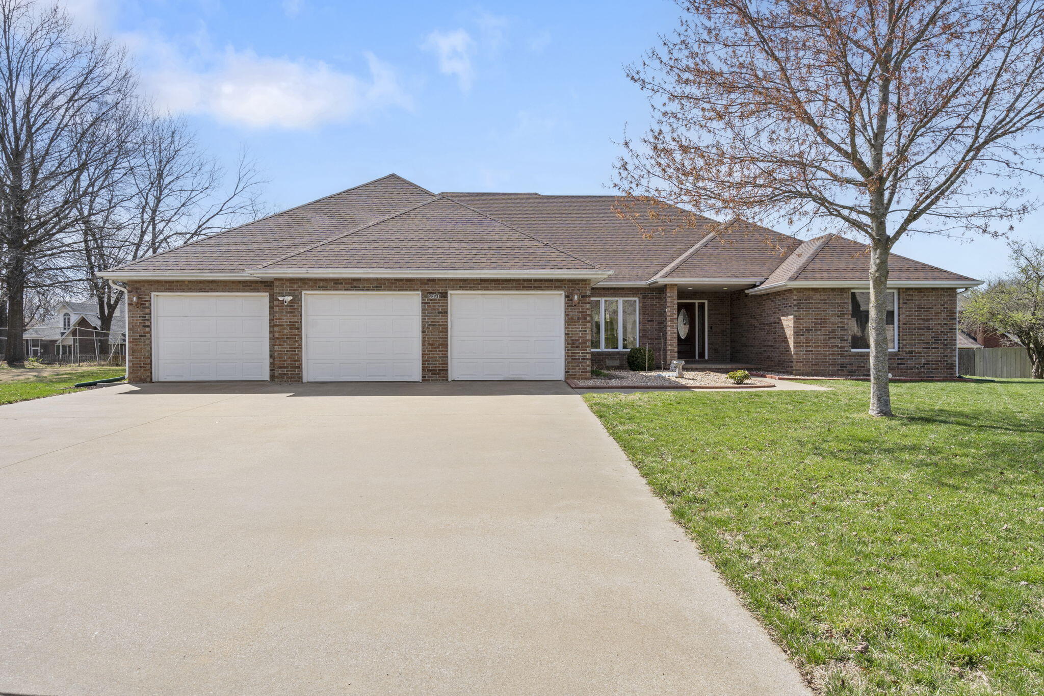3261 South Ridgewood Court Property Photo 1