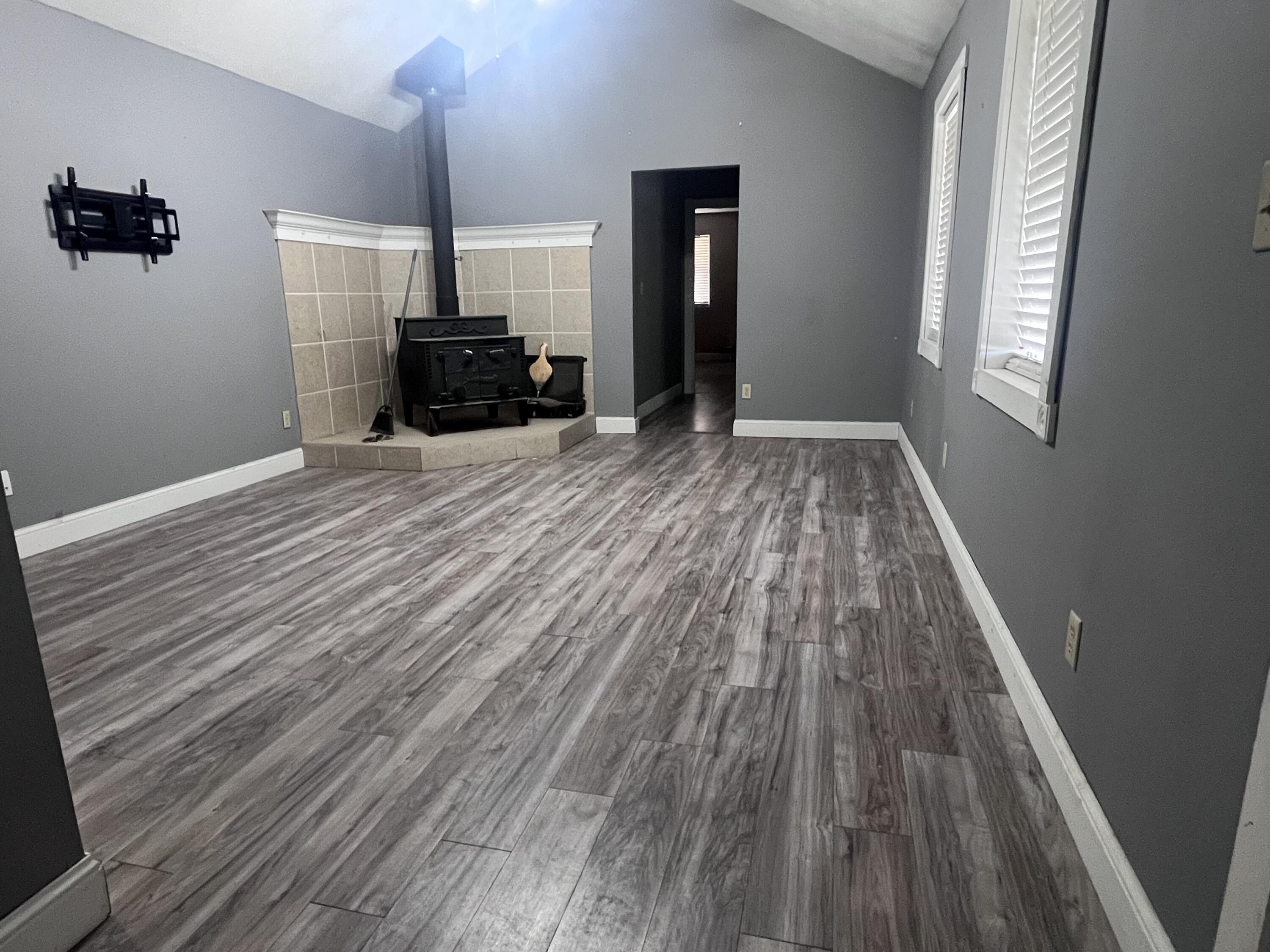 208 North Julie Avenue Property Photo 10