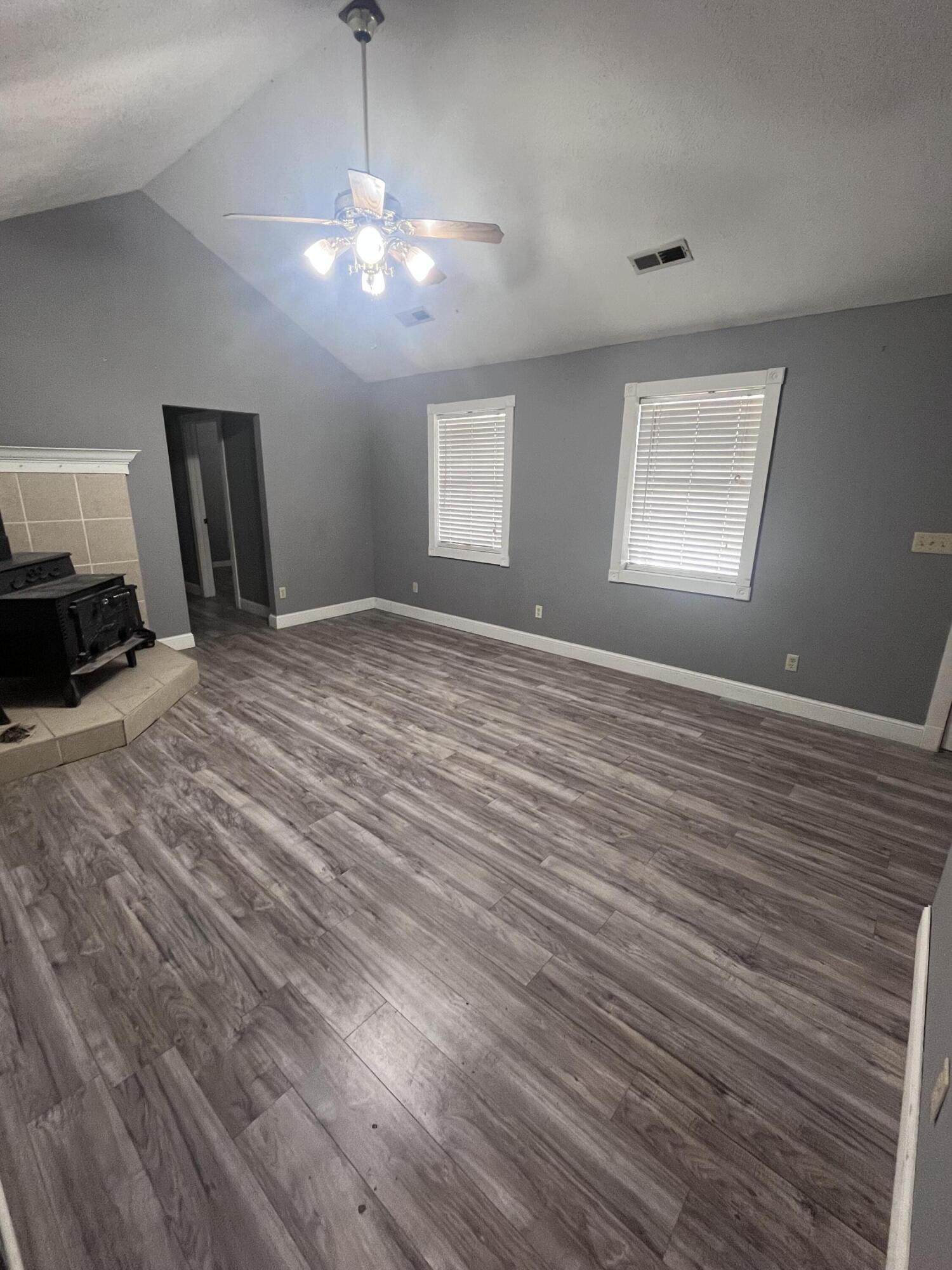 208 North Julie Avenue Property Photo 15