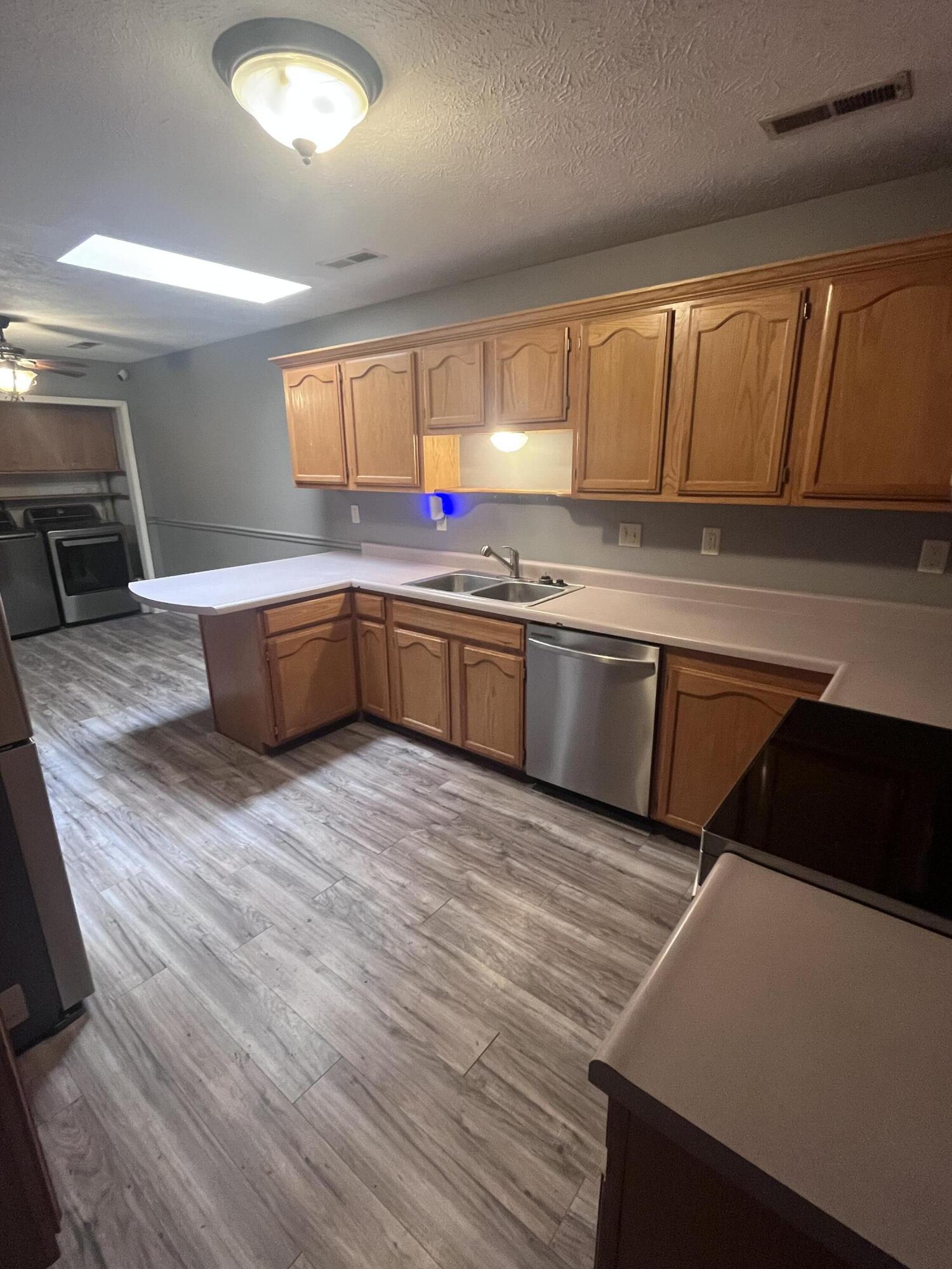 208 North Julie Avenue Property Photo 21