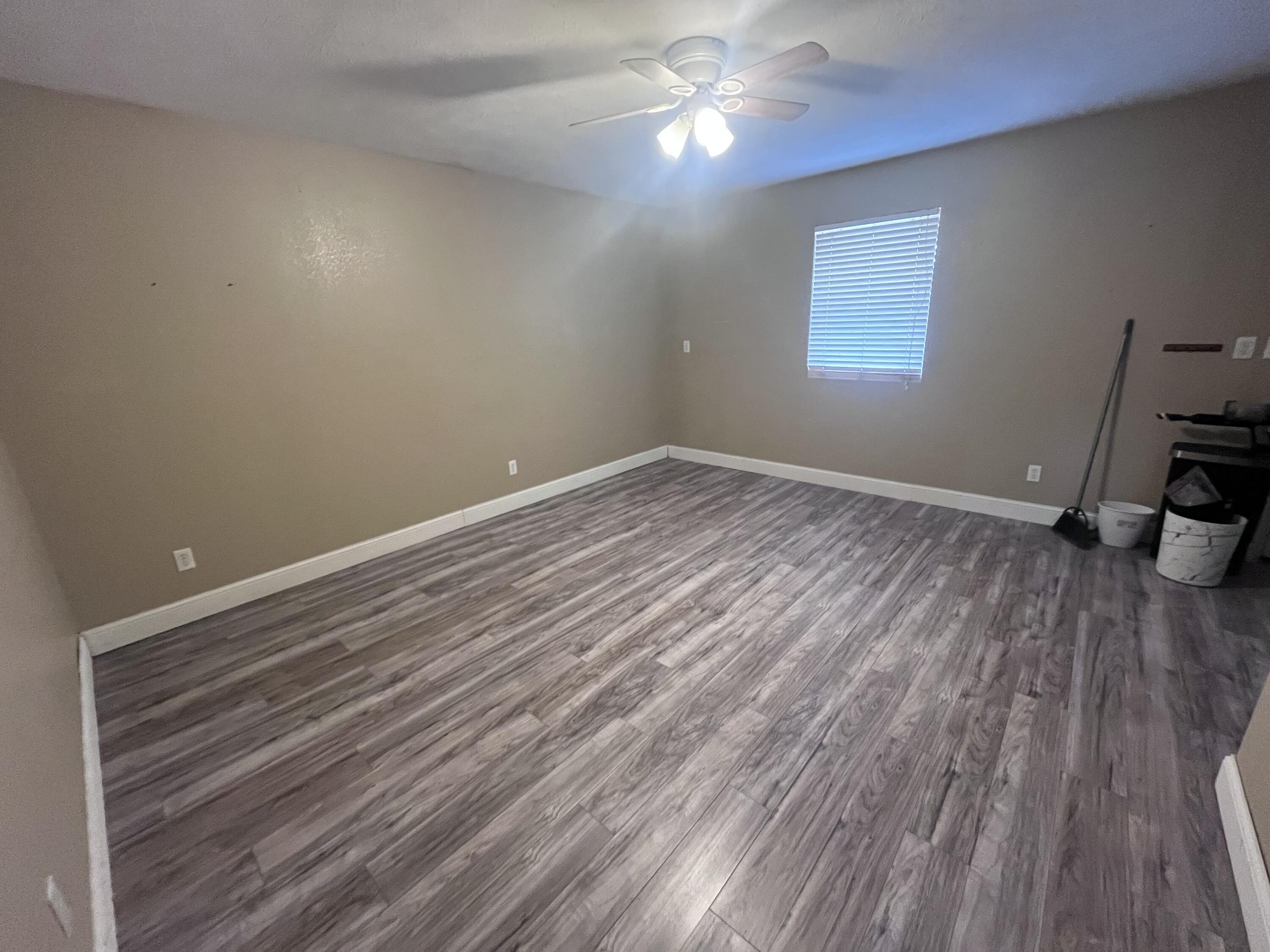 208 North Julie Avenue Property Photo 32