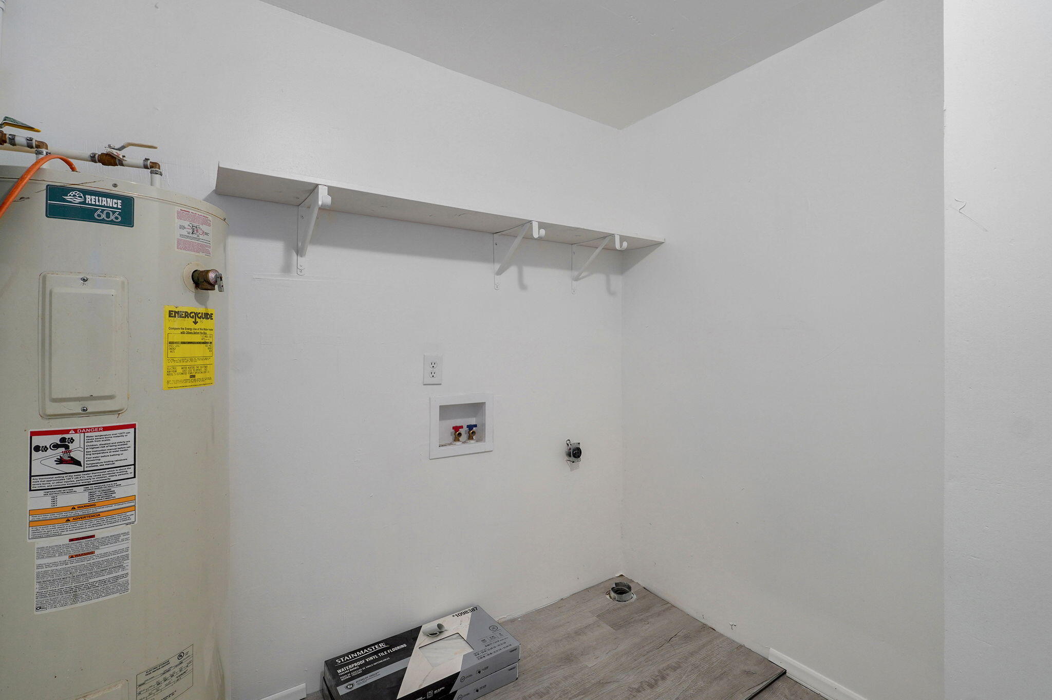 304 West 2nd Street Property Photo 16