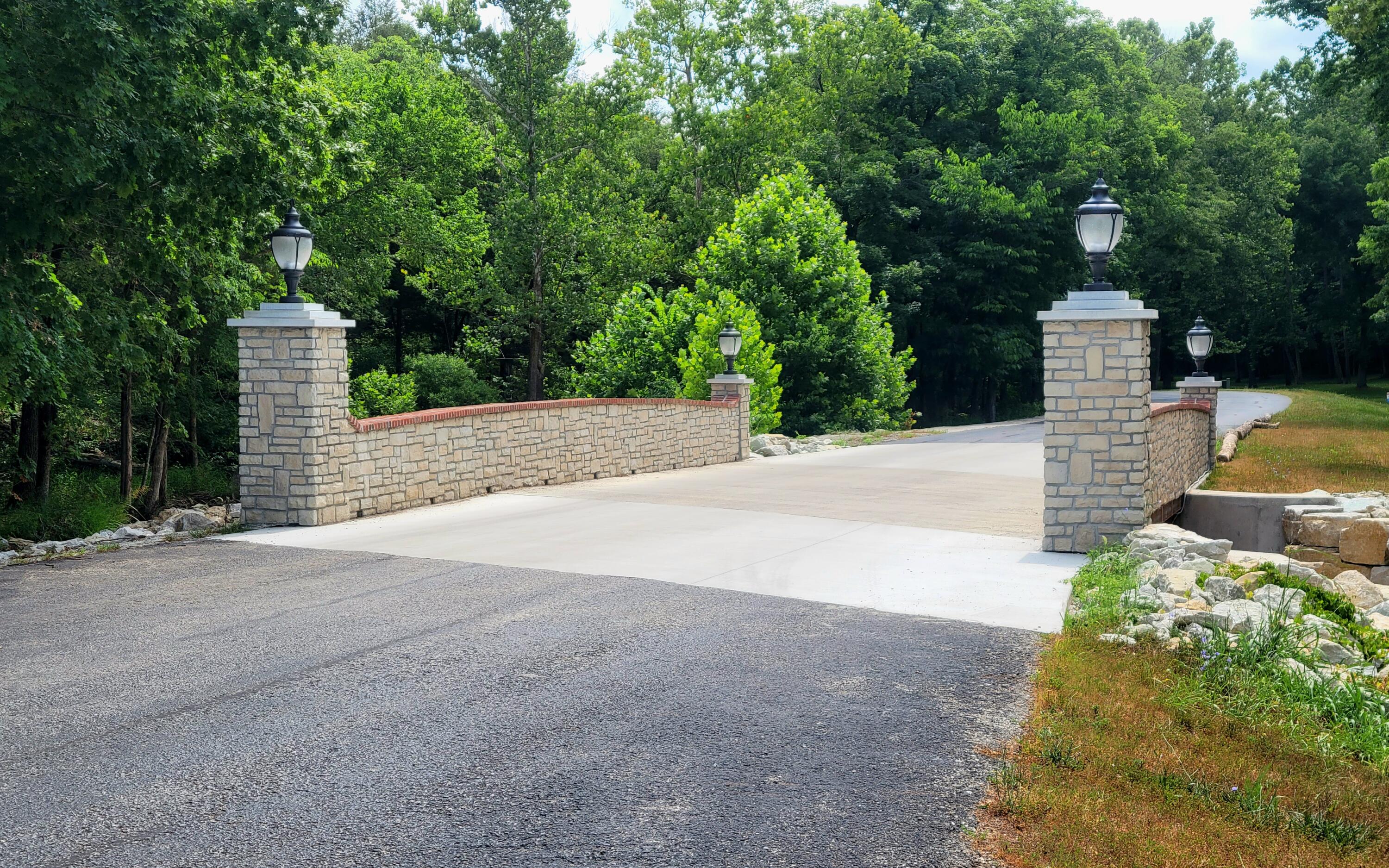 407 Sunset Drive Property Photo 4