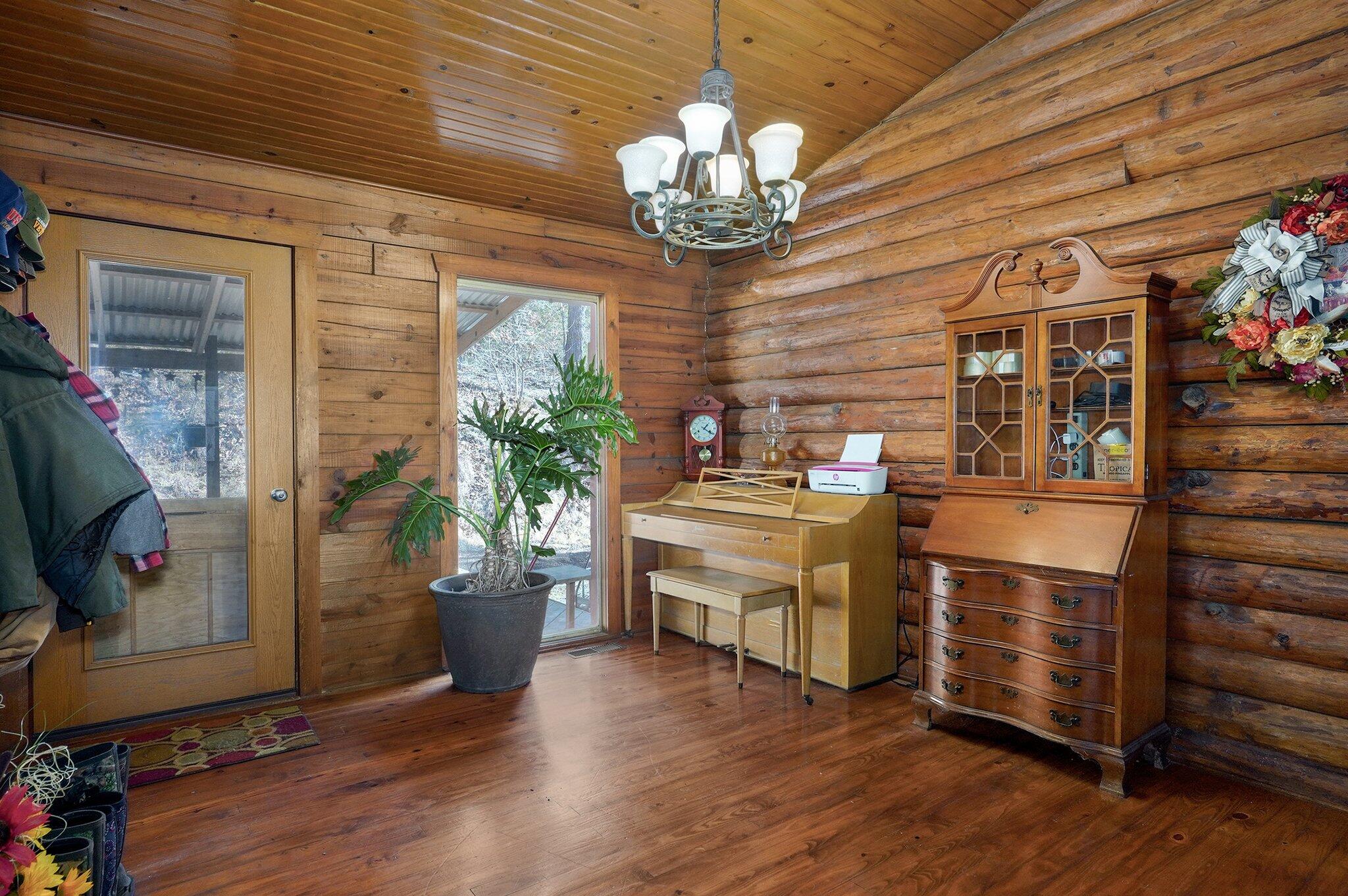 7628 Lawrence 1187 Property Photo 9