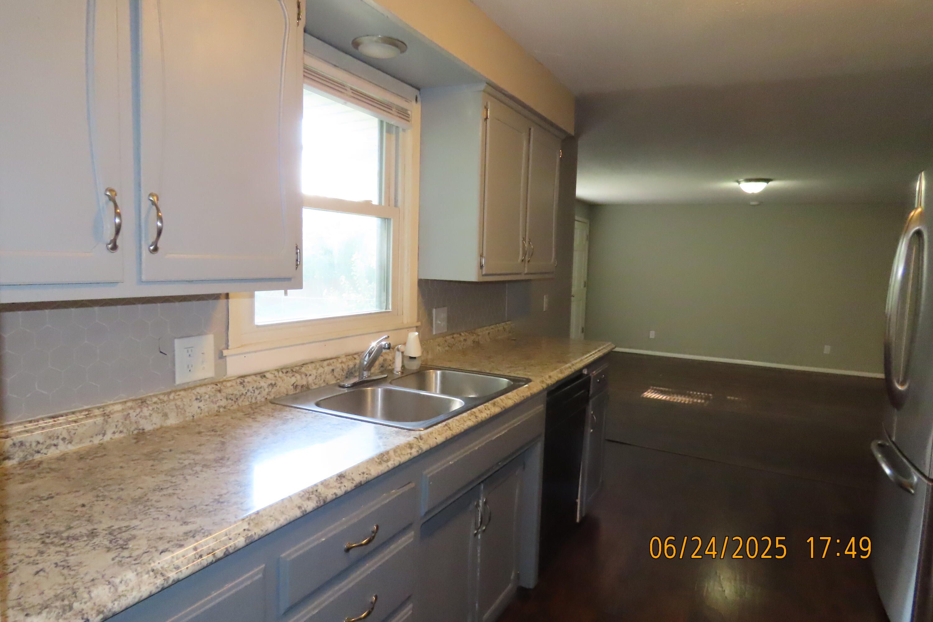 511 South Concordia Avenue Property Photo 14