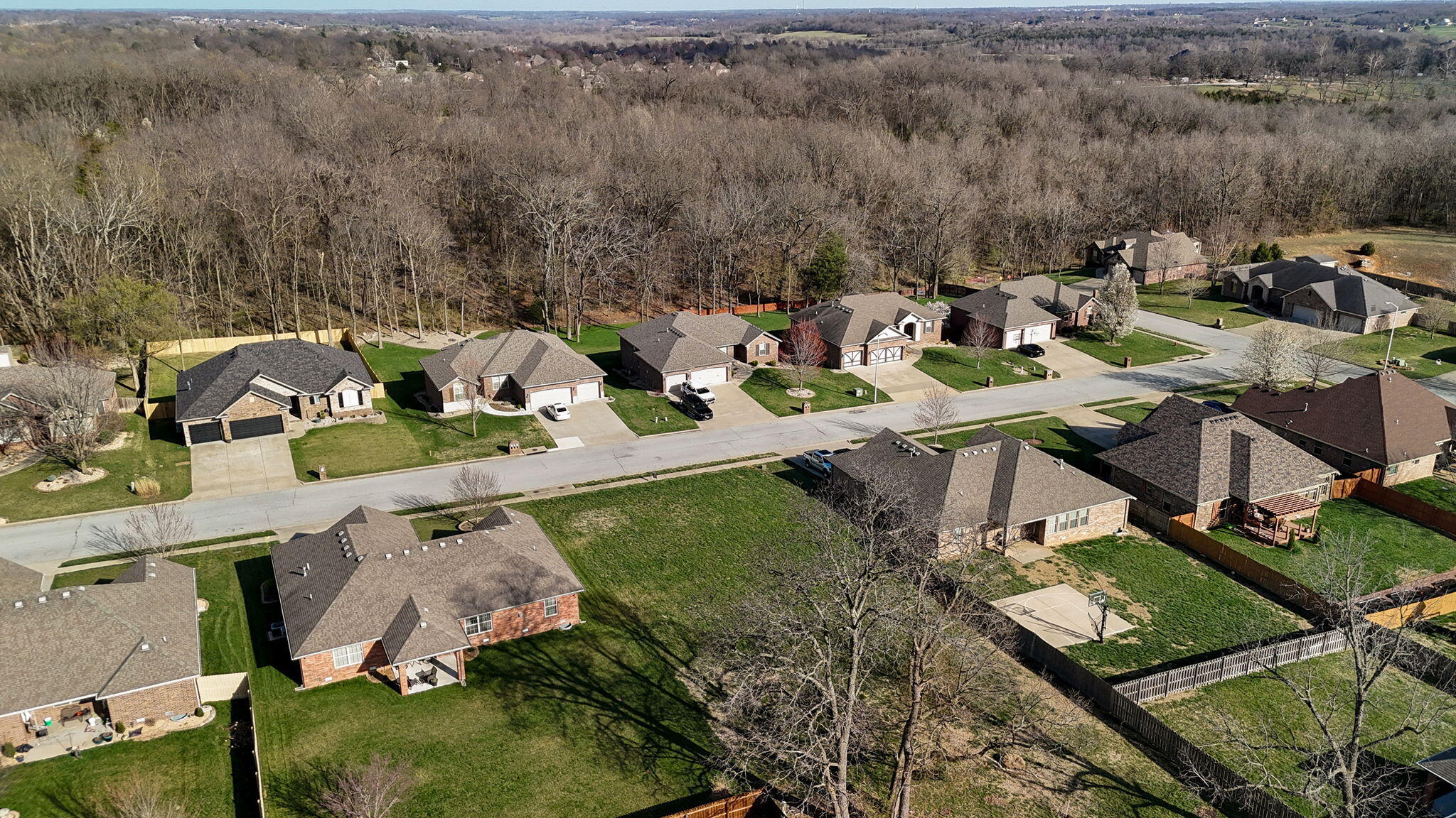 5751 South Winsor Drive Property Photo 8