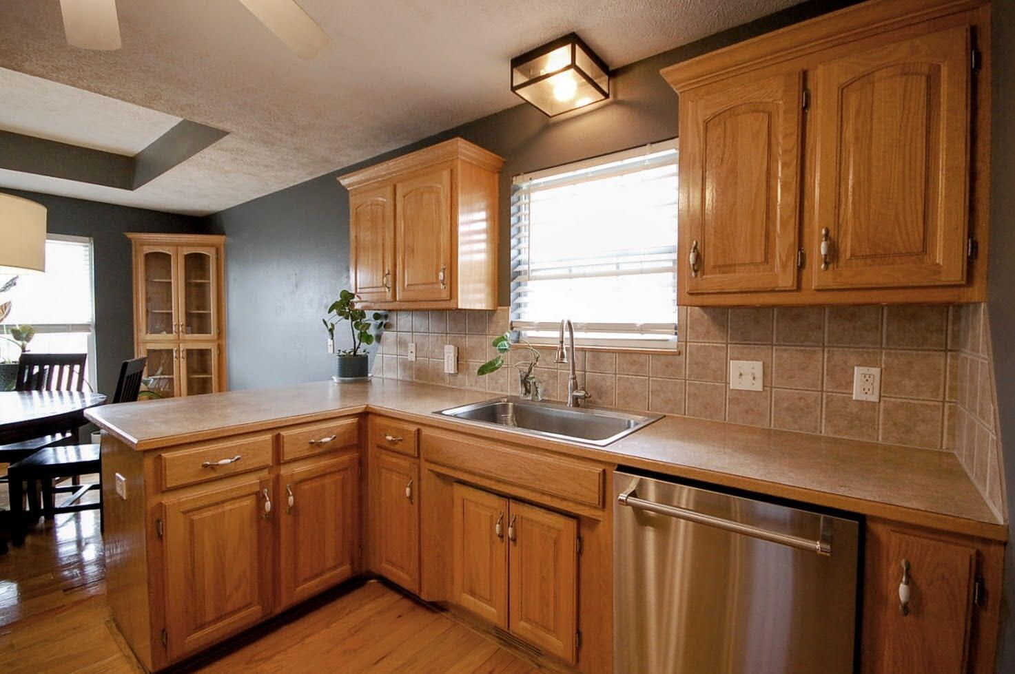 704 Colby Street Property Photo 11