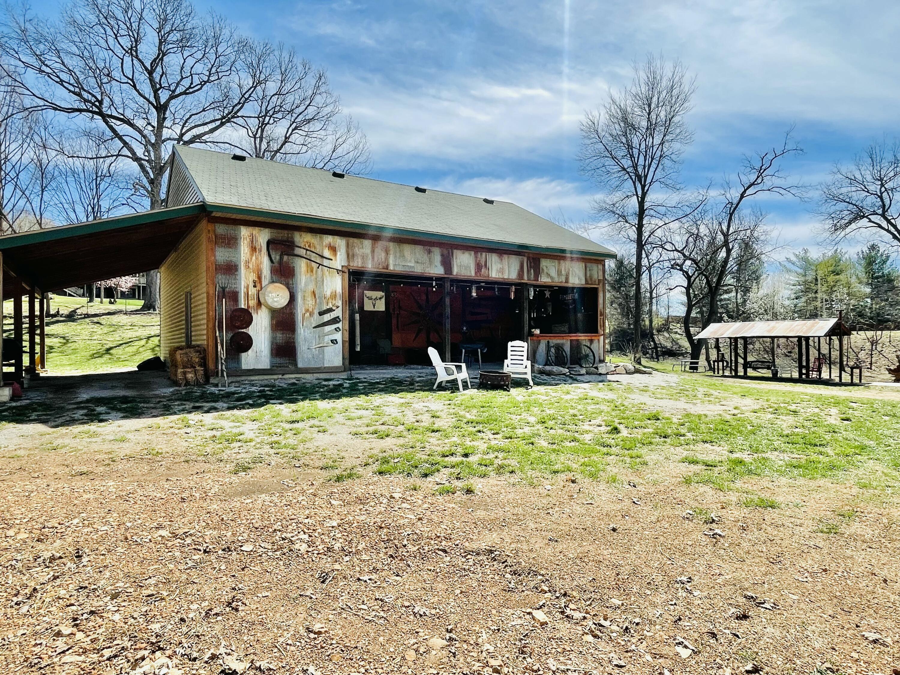 1433 East Warren Avenue Property Photo 19