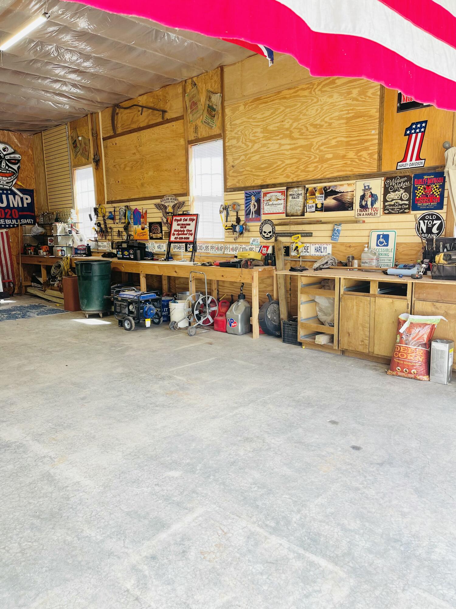 1433 East Warren Avenue Property Photo 23
