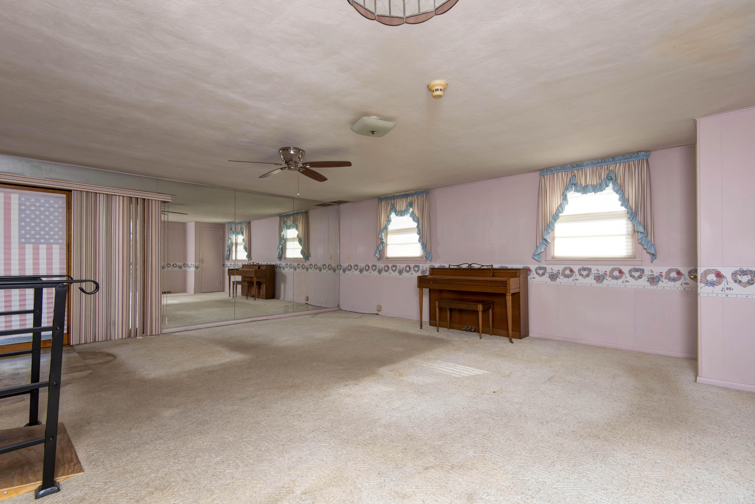 6141 North State Highway H Property Photo 4