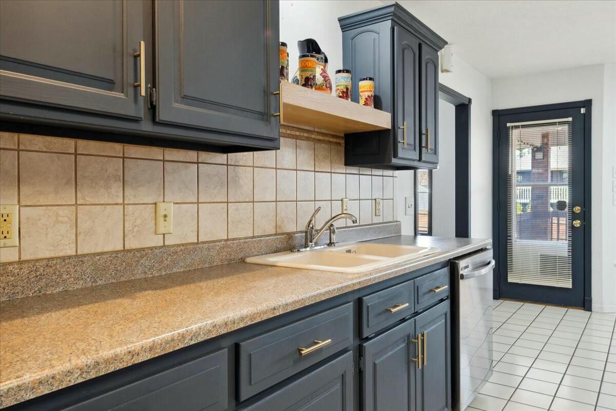 903 South Park Street Property Photo 10