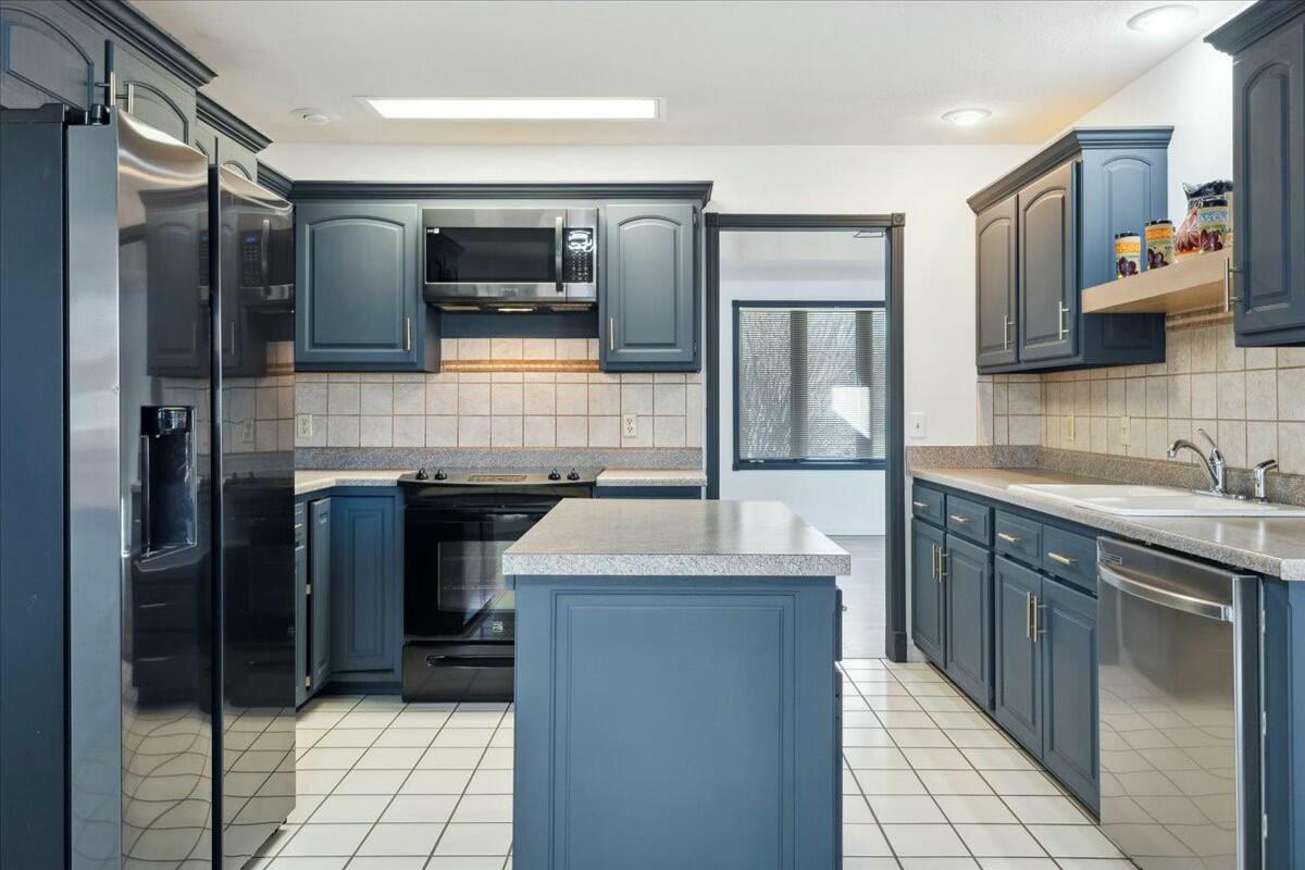 903 South Park Street Property Photo 13