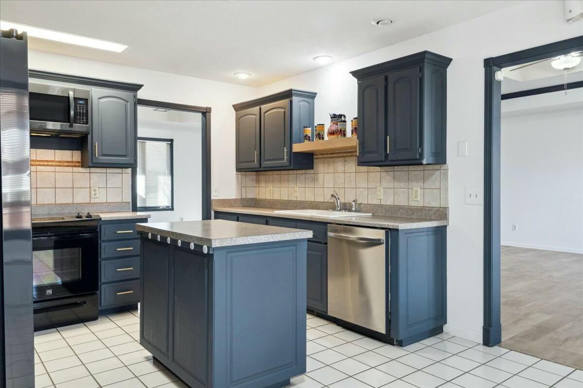 903 South Park Street Property Photo 14