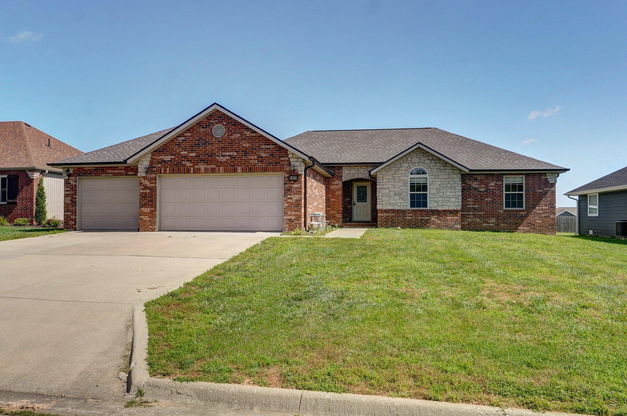 1471 Woodland Road Property Photo 1