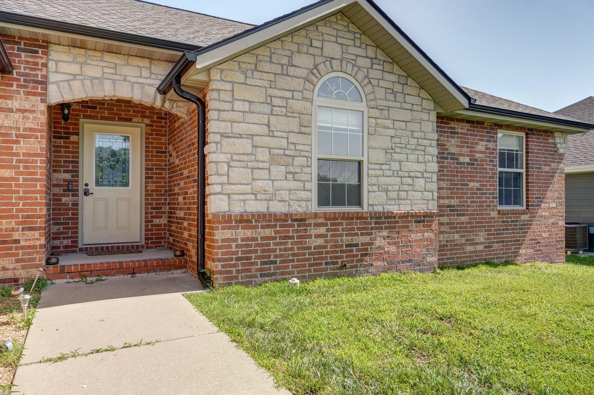1471 Woodland Road Property Photo 2