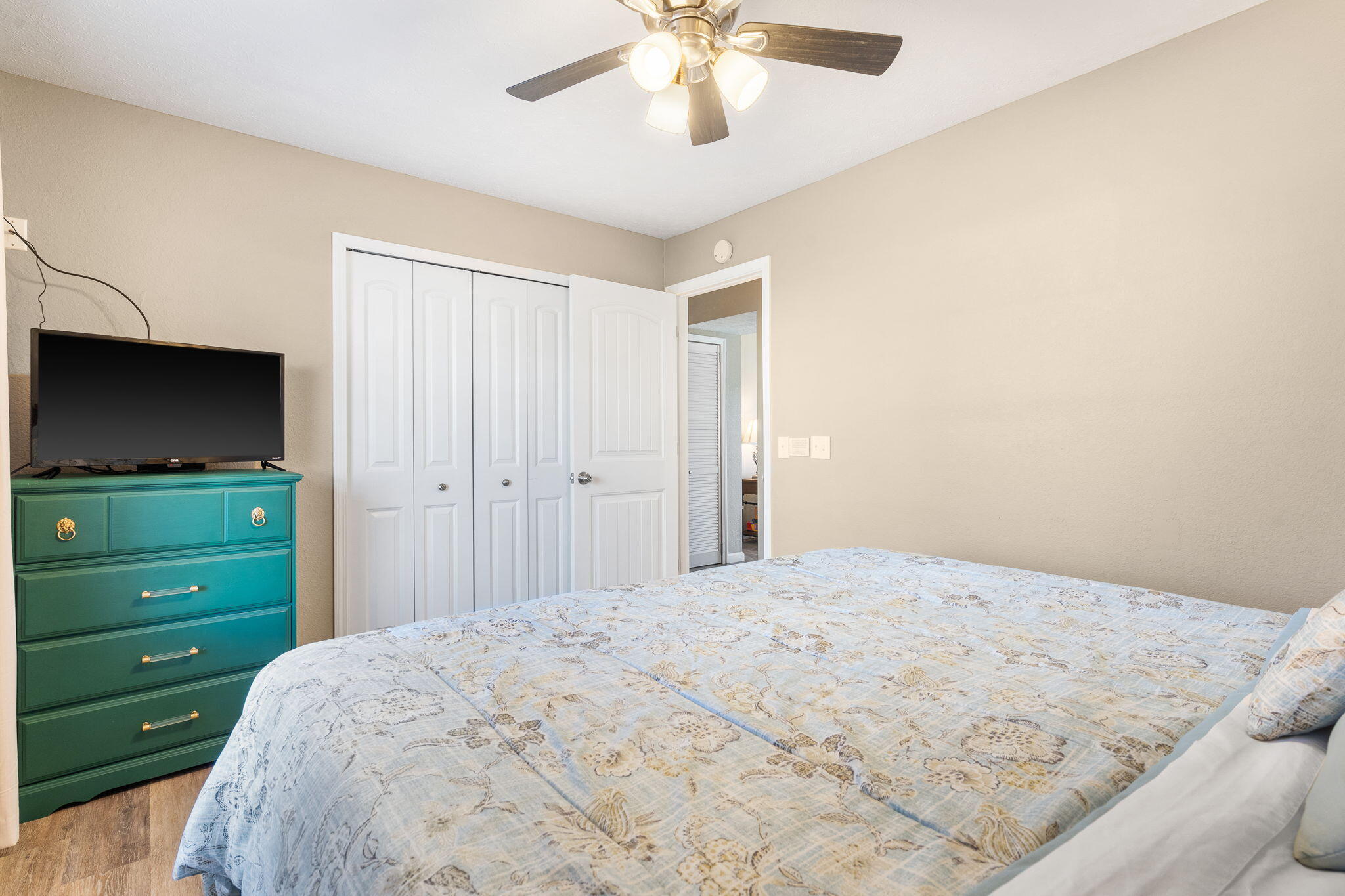 4 Memory Lane Property Photo 22