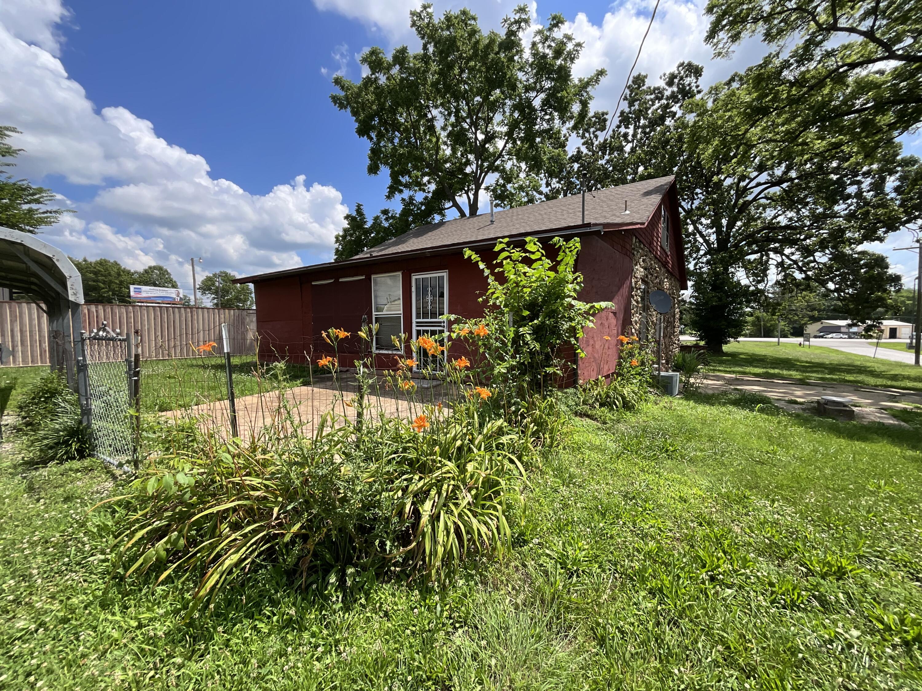 1681 South Us Highway 63 Property Photo 4