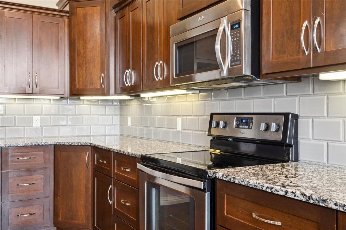 582 East Katella Circle Property Photo 12