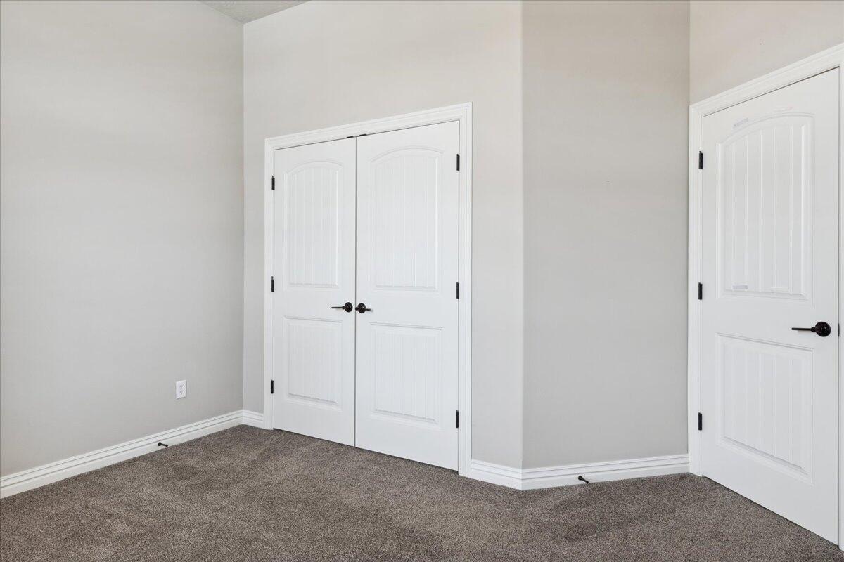 582 East Katella Circle Property Photo 25