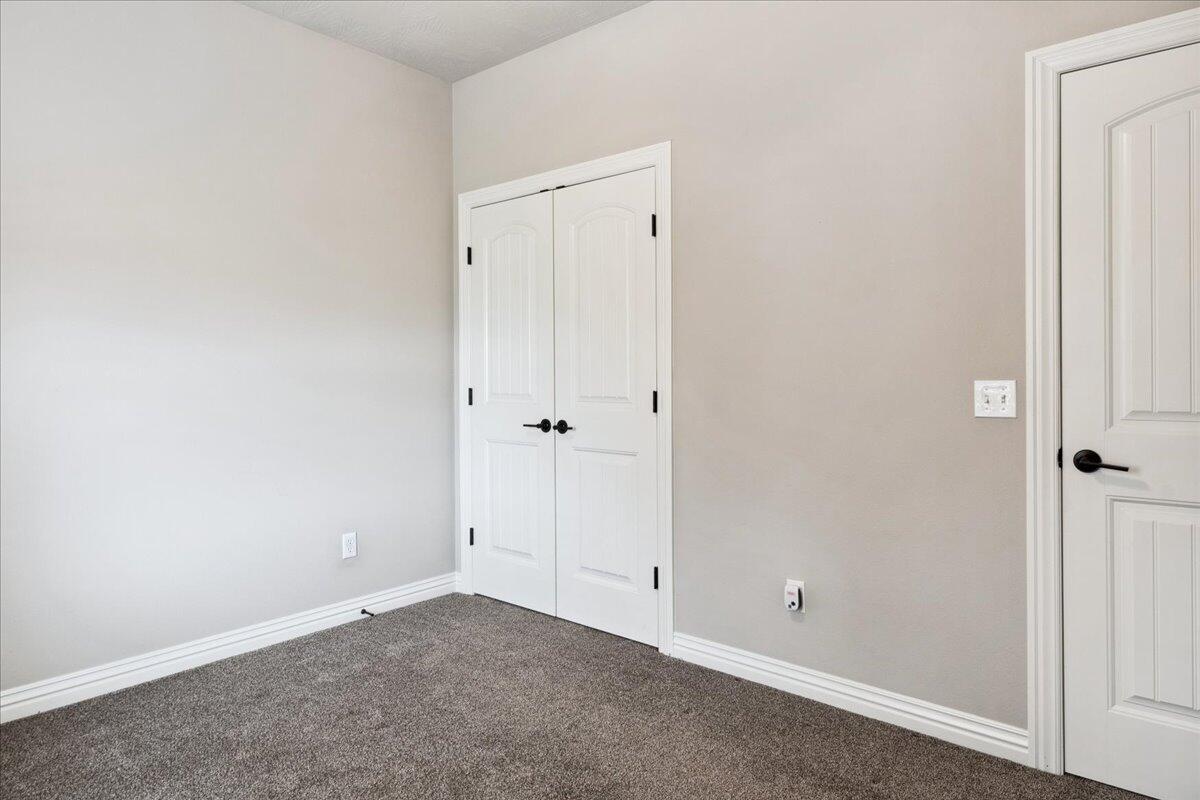 582 East Katella Circle Property Photo 29