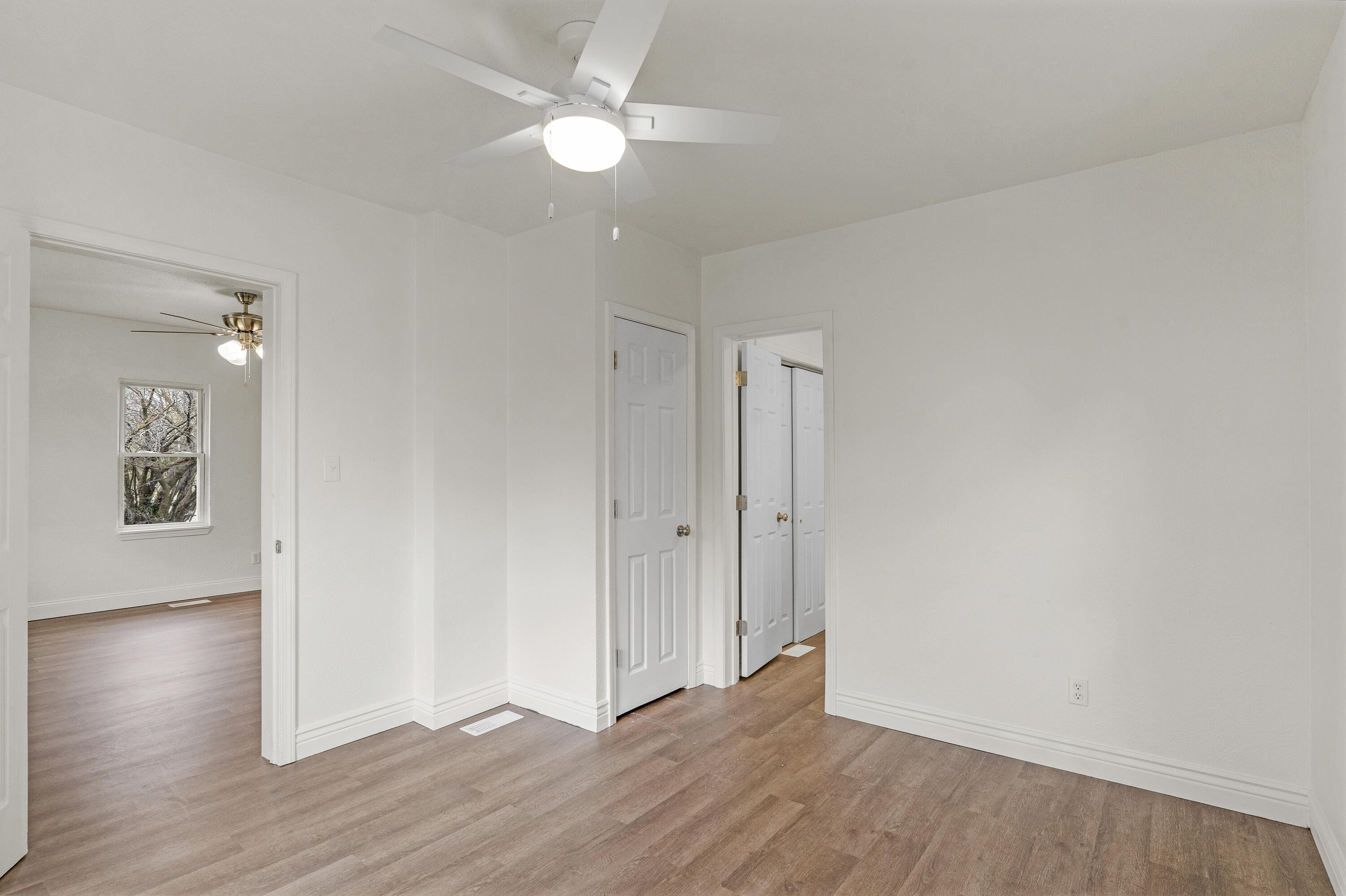 1027 West Locust Street Property Photo 16