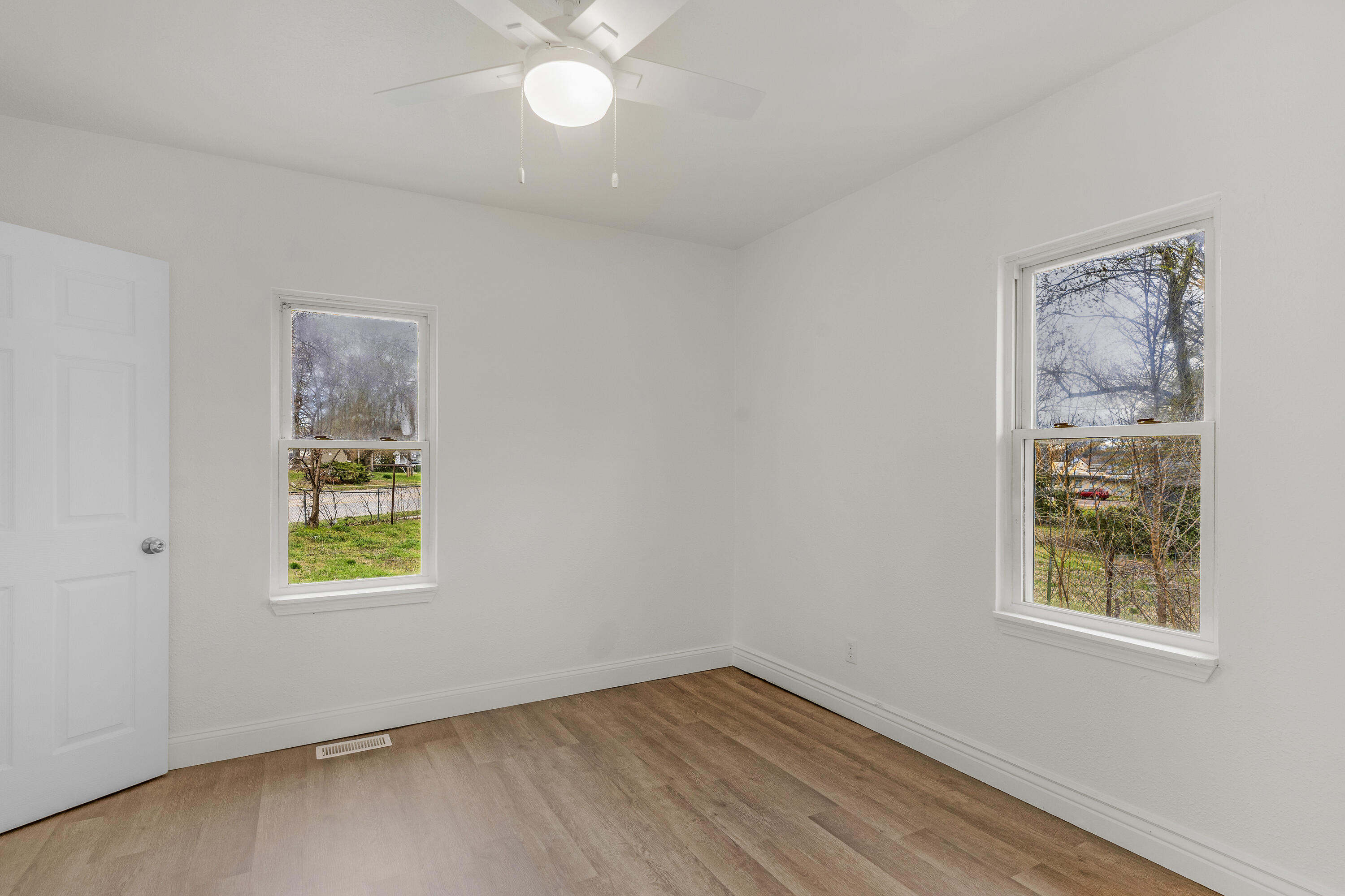 1027 West Locust Street Property Photo 18